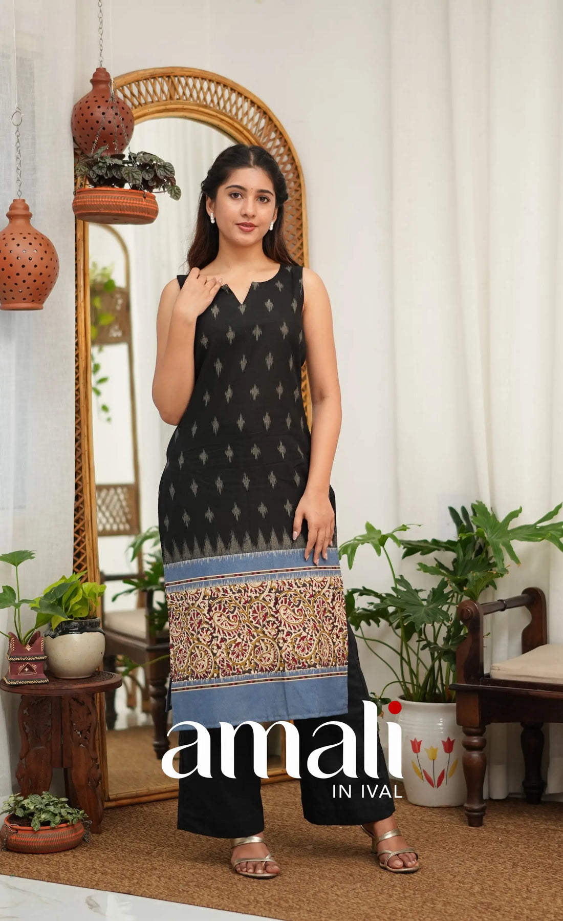 Priyo co-ord set- Black and Blue Cotton Straight Kurti with Pant - salwar