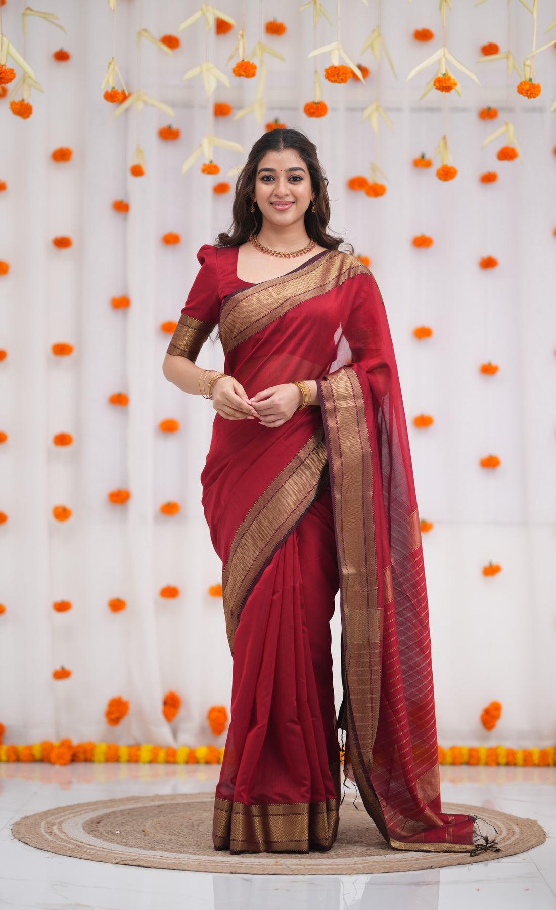 Maanvi Maheswari Silk Cotton Saree - Red shade