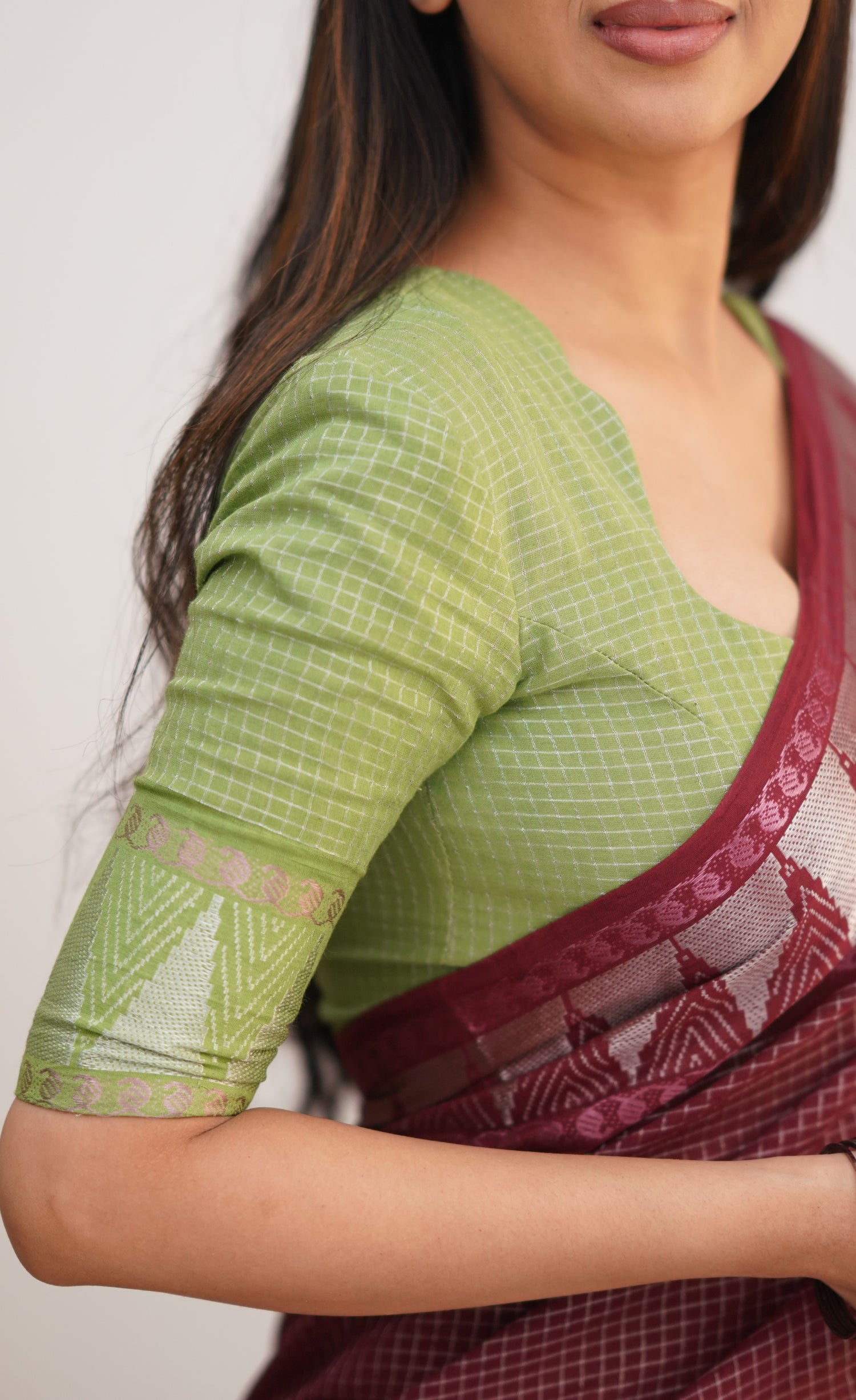 Saaral Maroonish Brown shade and Pista Green tone Sungudi Saree