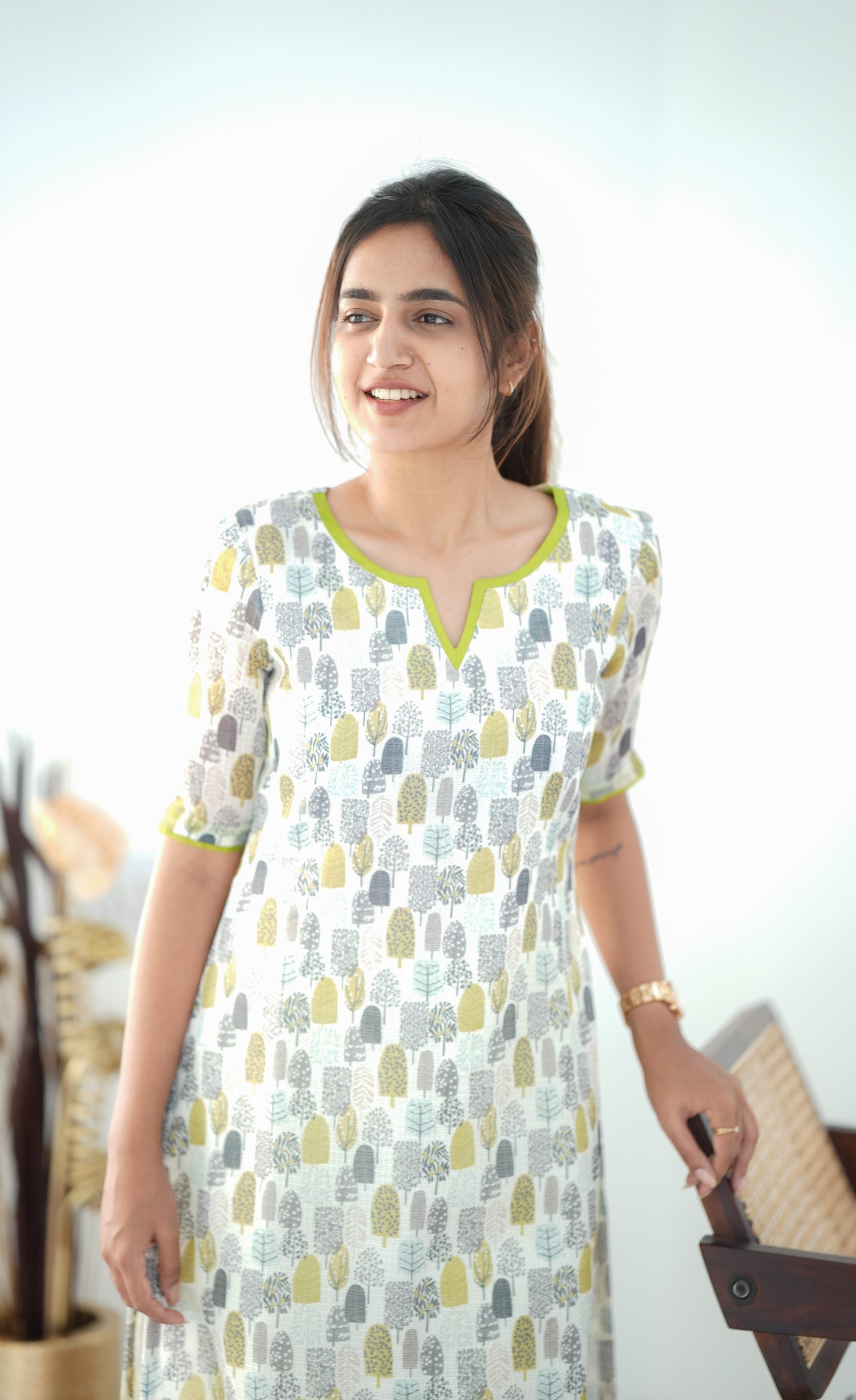 Priyo Organza Kurti - White