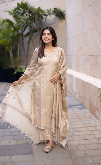 Athira Chanderi Salwar - beige and Gold salwar