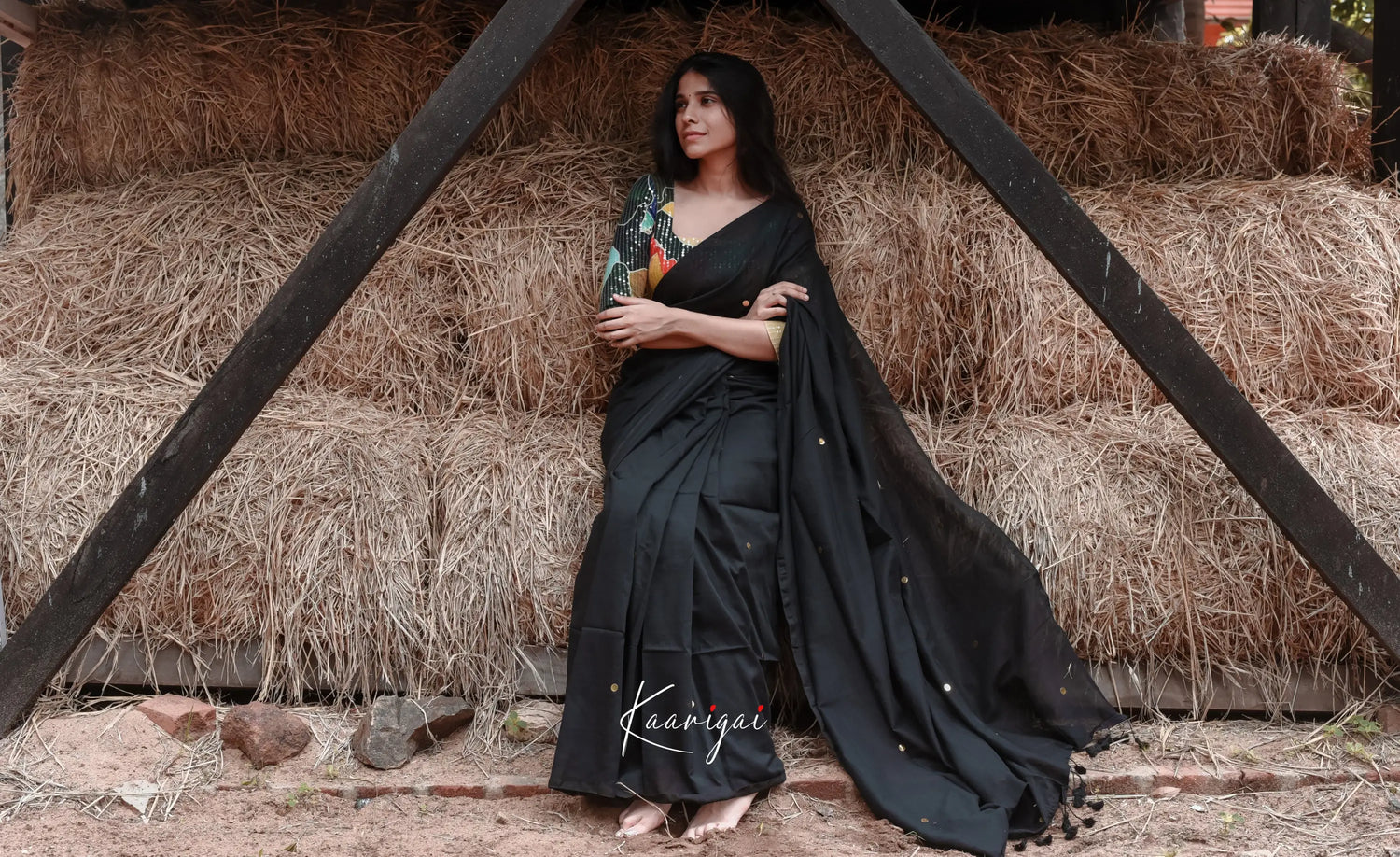 Azhagi- Black Handloomed Cotton Saree Sarees