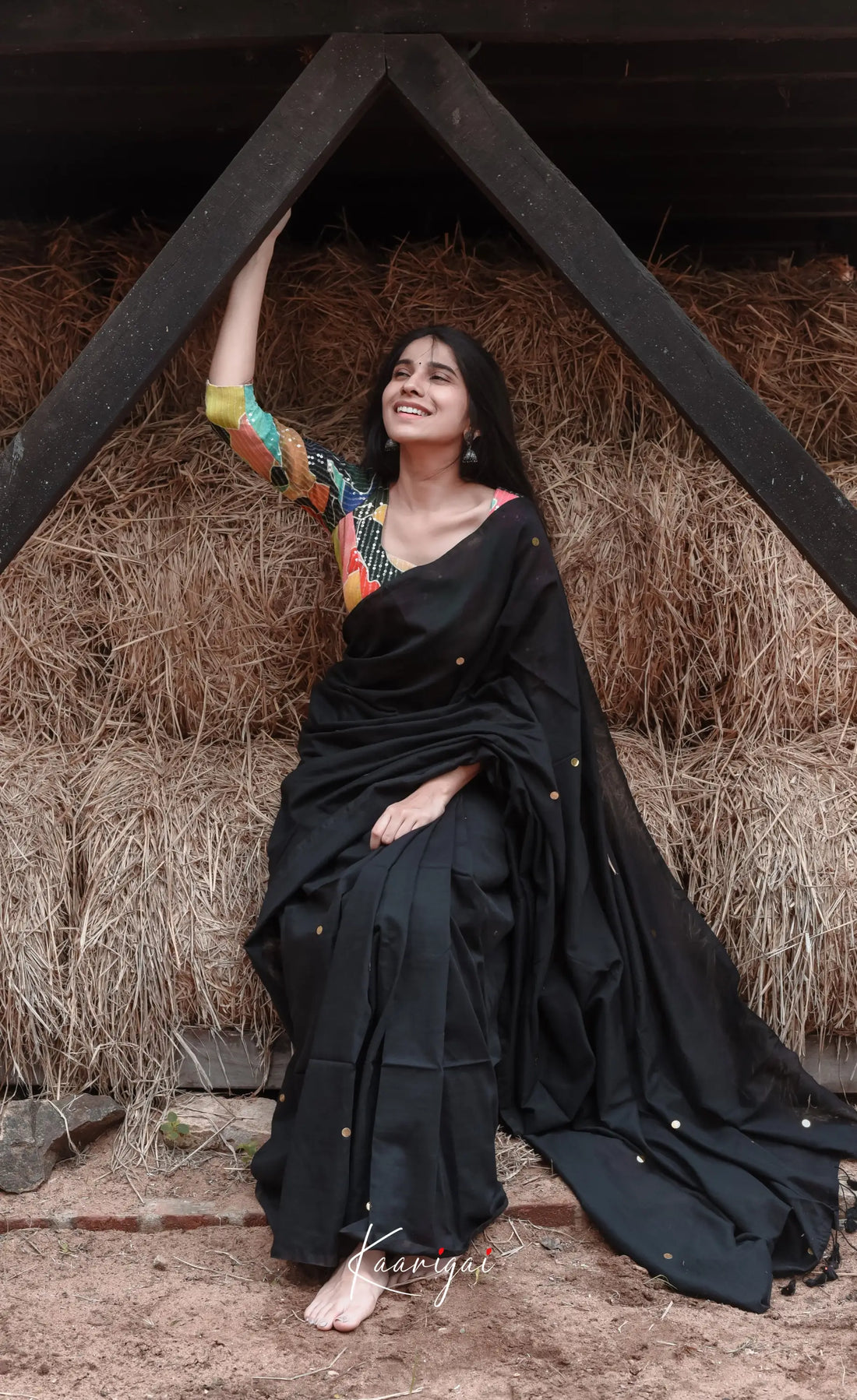 Azhagi- Black Handloomed Cotton Saree Sarees