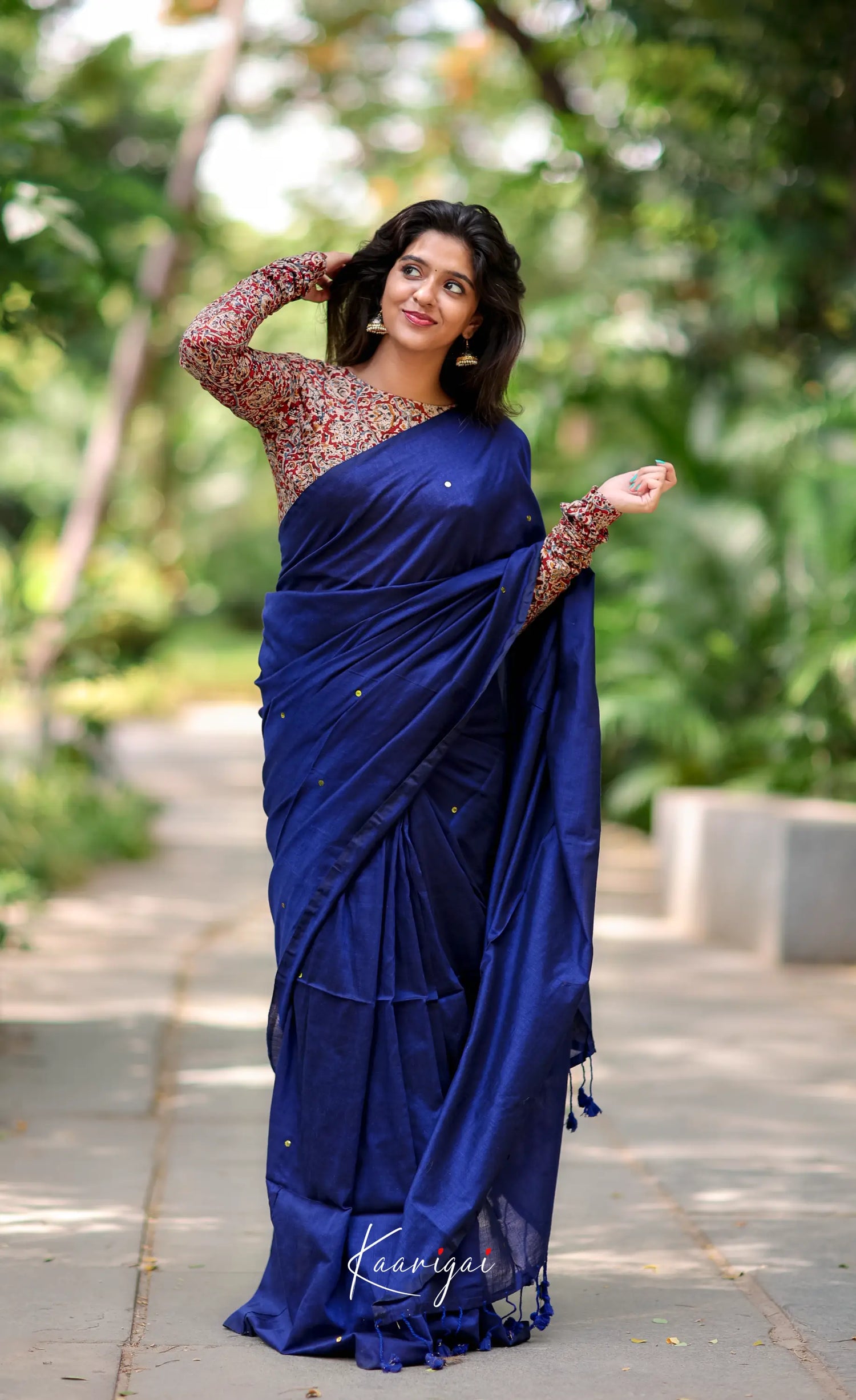 Azhagi- Dark Blue Cotton Saree Sarees