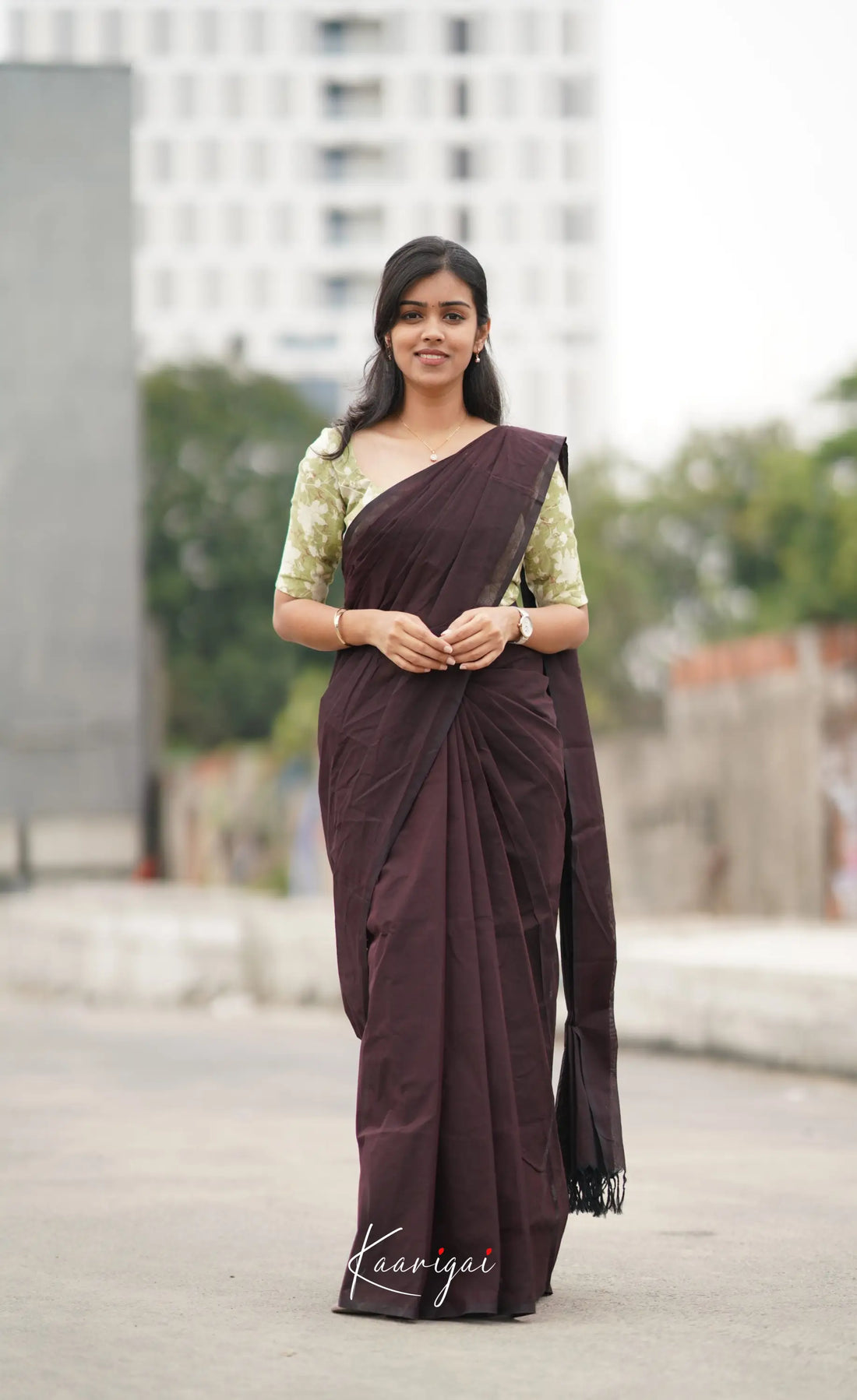 Azhagi - Dark Brown Cotton Saree Sarees