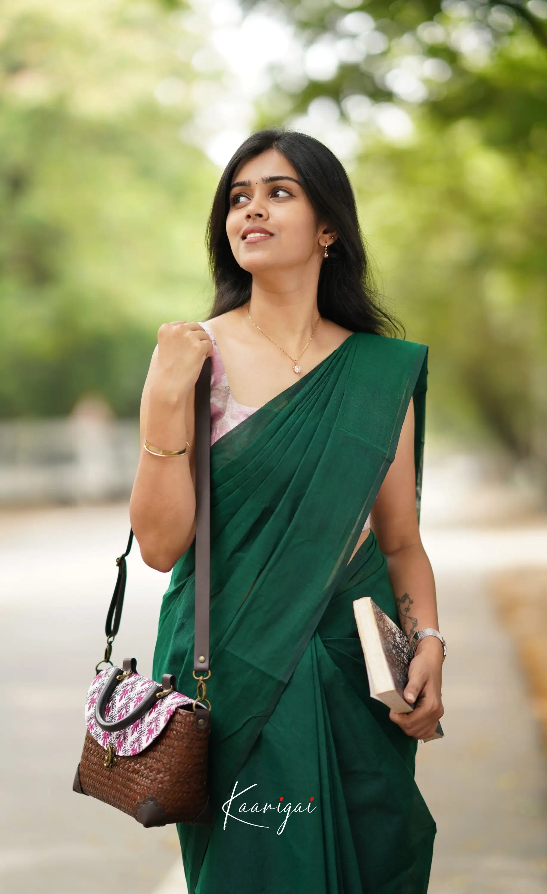 Azhagi - Dark Green Cotton Saree Sarees