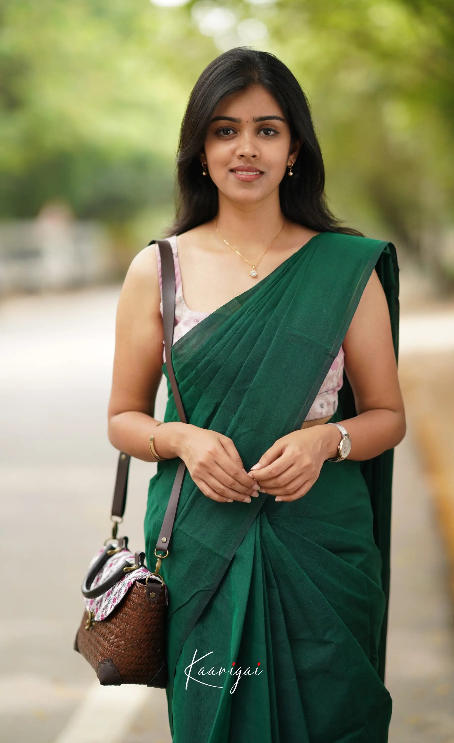 Azhagi - Dark Green Cotton Saree Sarees