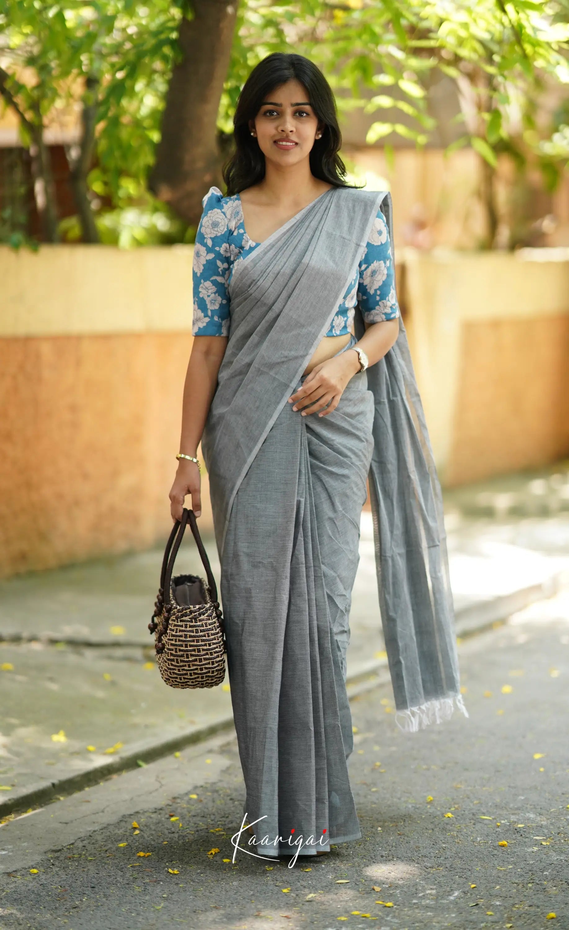 CHARUKRITI Grey Cotton Woven Saree With Unstitched Blouse