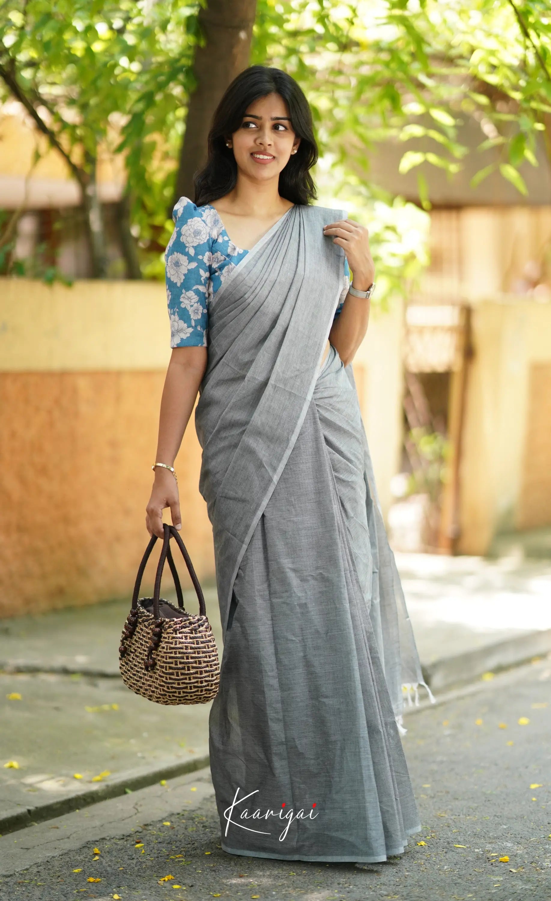 Azhagi - Light Grey Cotton Saree Sarees