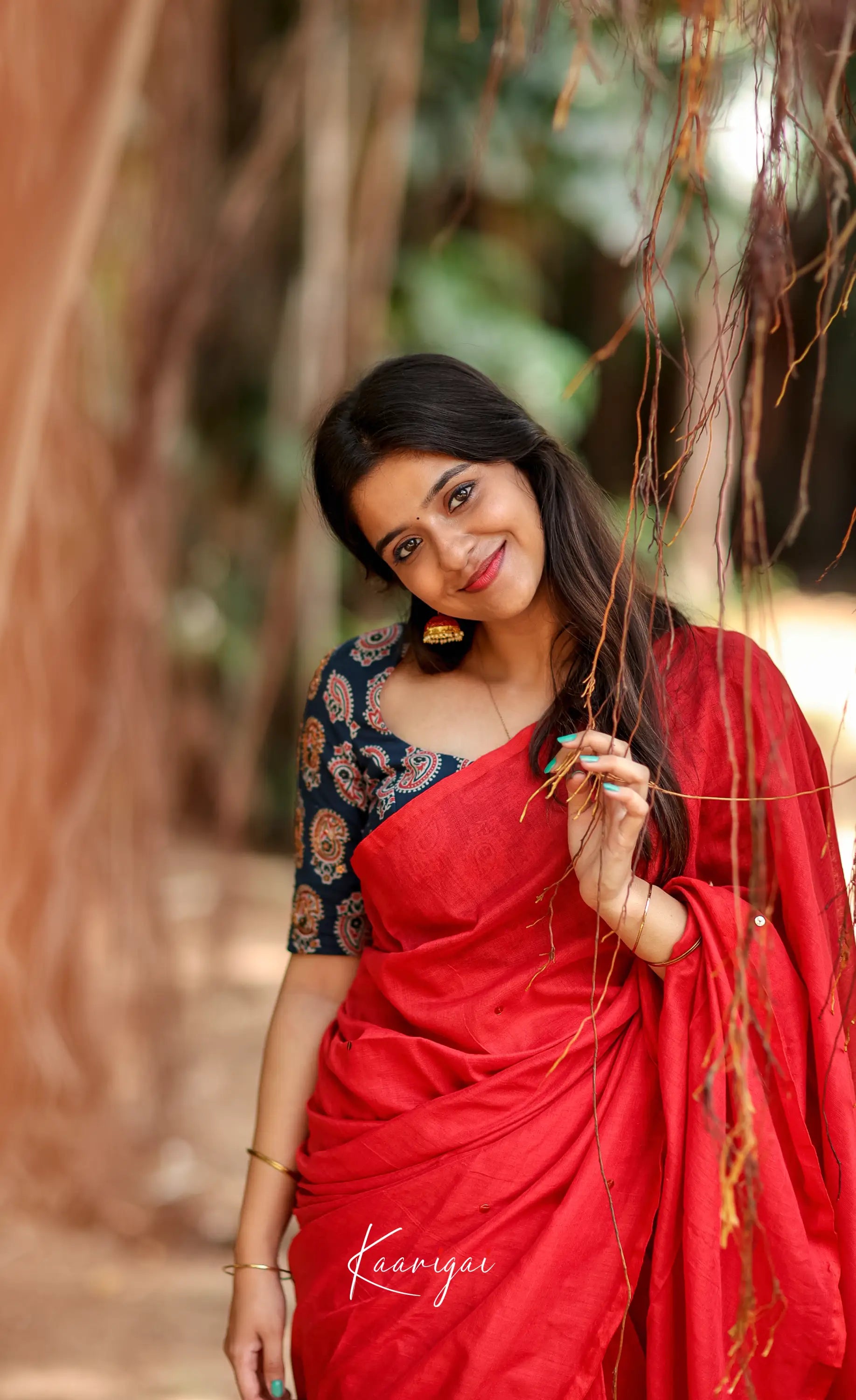Azhagi- Red Cotton Saree Sarees