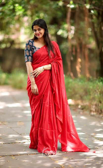 Azhagi- Red Cotton Saree Sarees