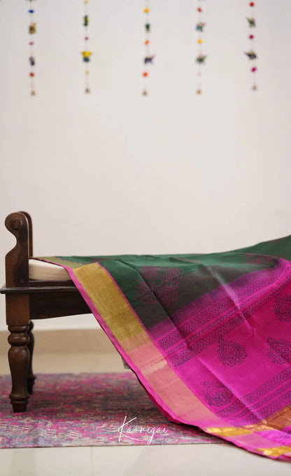 Chaarvi- Deep Bottle Green With Magenta Kanchi Silk Cotton Saree Sarees