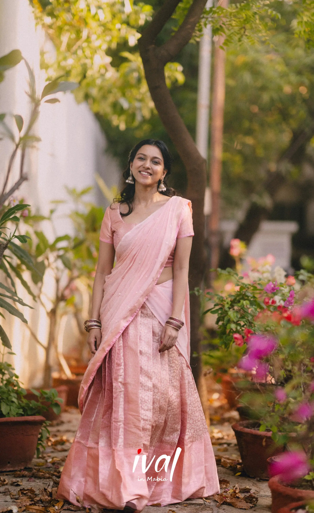Izhaiyini - Pastel Pink Banarasi Tissue Halfsaree - Half Sarees