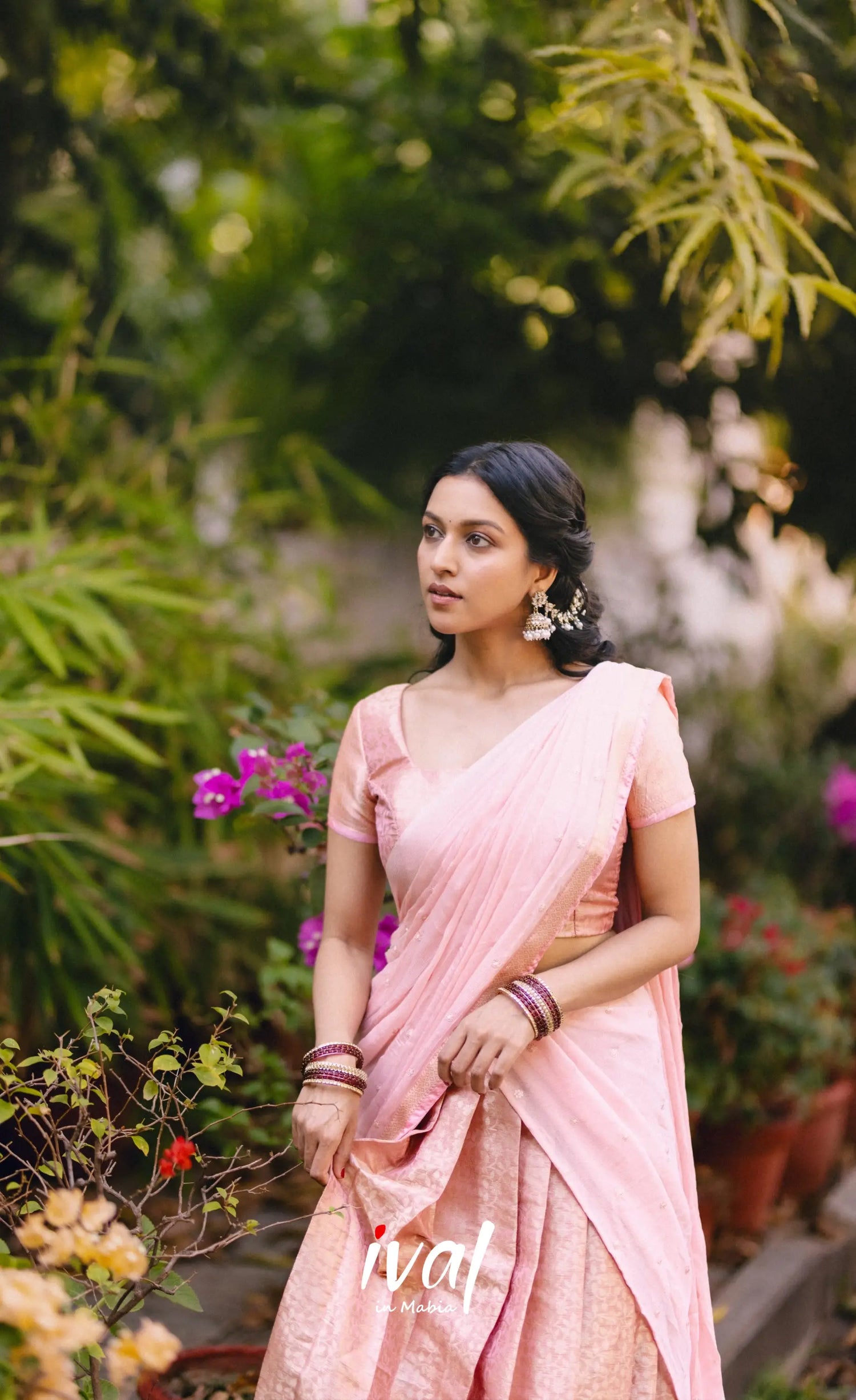 Izhaiyini - Pastel Pink Banarasi Tissue Halfsaree - Half Sarees