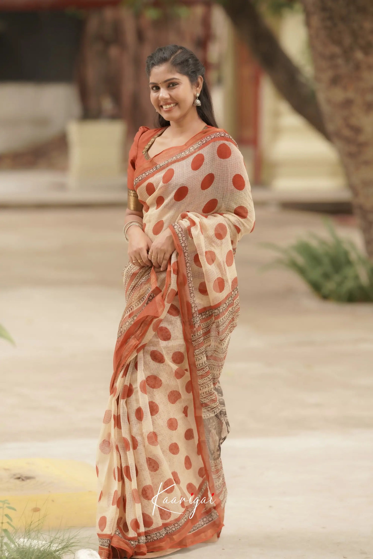 Kamali Kota Saree - Cream And Reddish Maroon Sarees