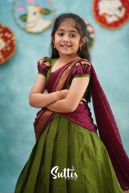 Kumaari - Green And Magenta Pink Cotton Halfsaree Kids-Suttis