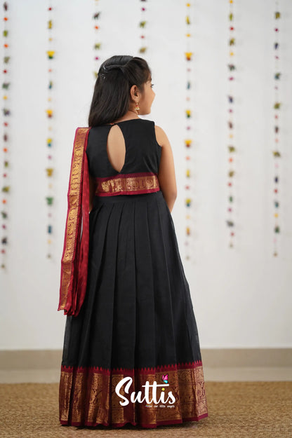 Kumaari Half Saree - Black Kids-Suttis