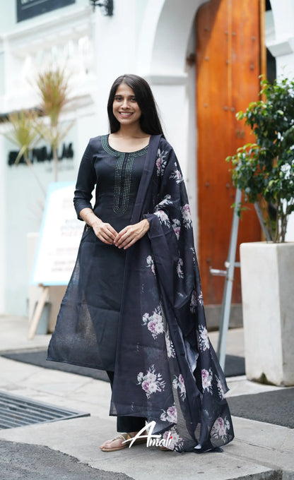 Laila Semi Linen Salwar - Black Salwar