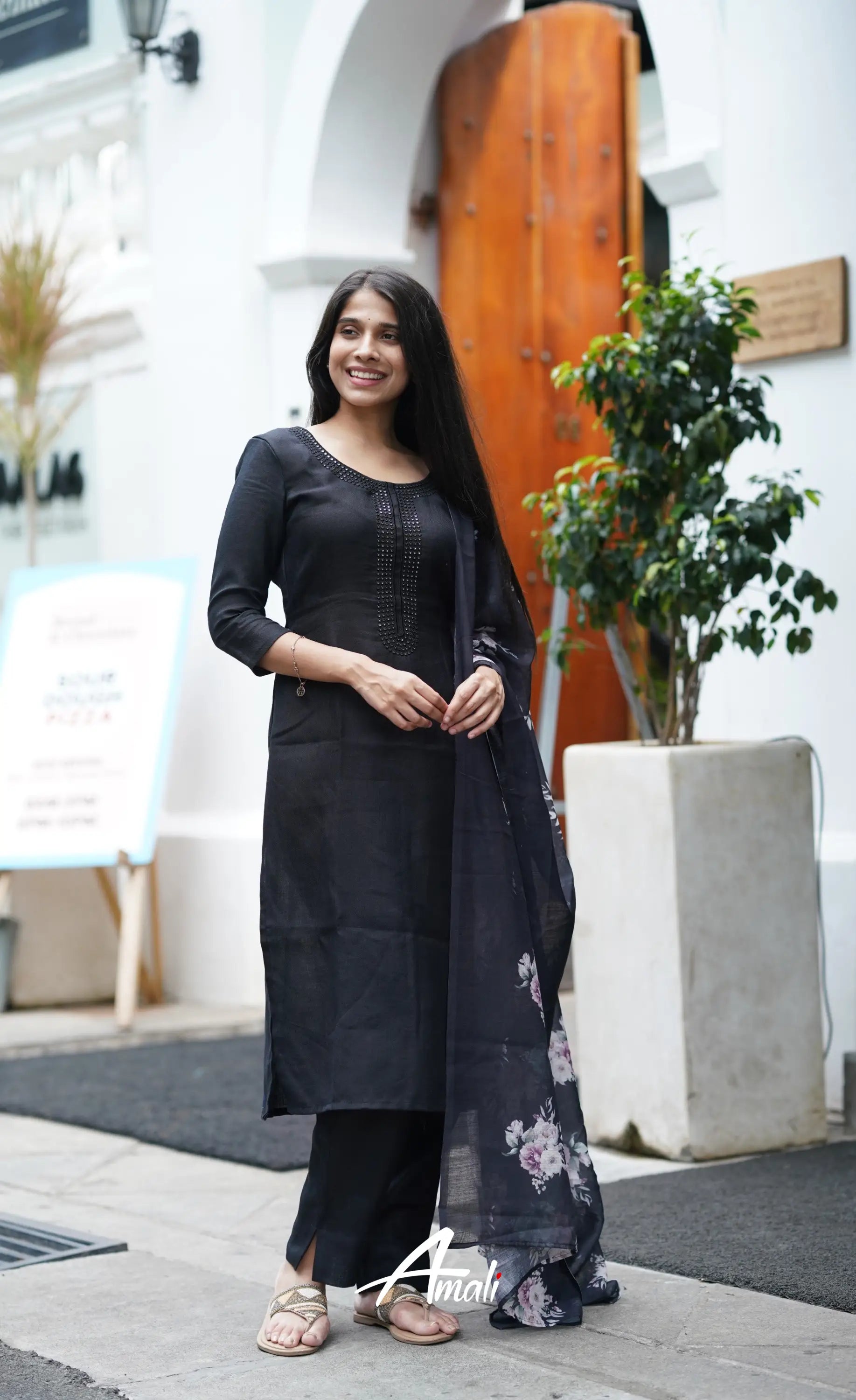 Laila Semi Linen Salwar - Black Salwar