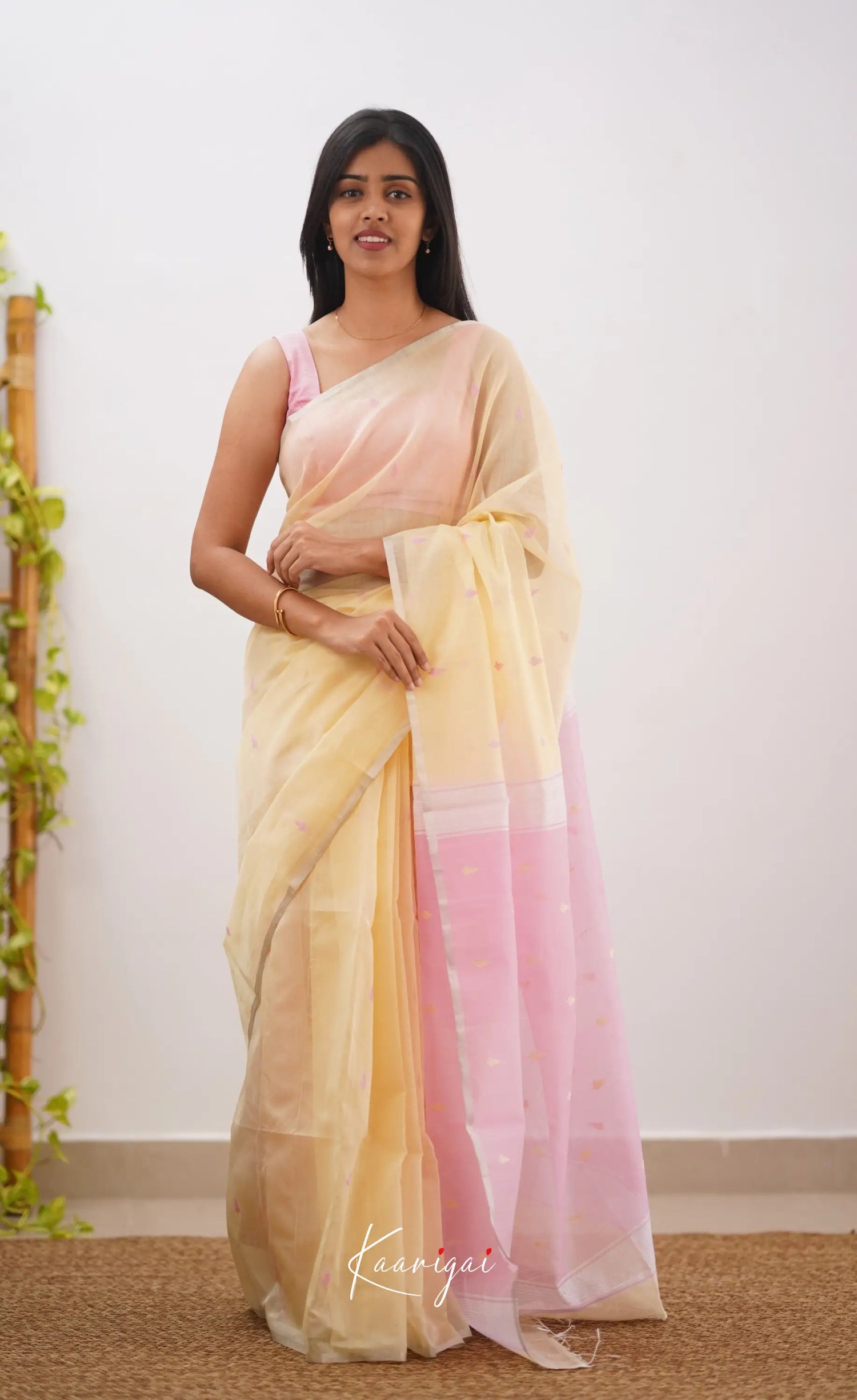 Aadrika- Cream And Light Pink Pure Maheshwari Silk Cotton Saree Sarees