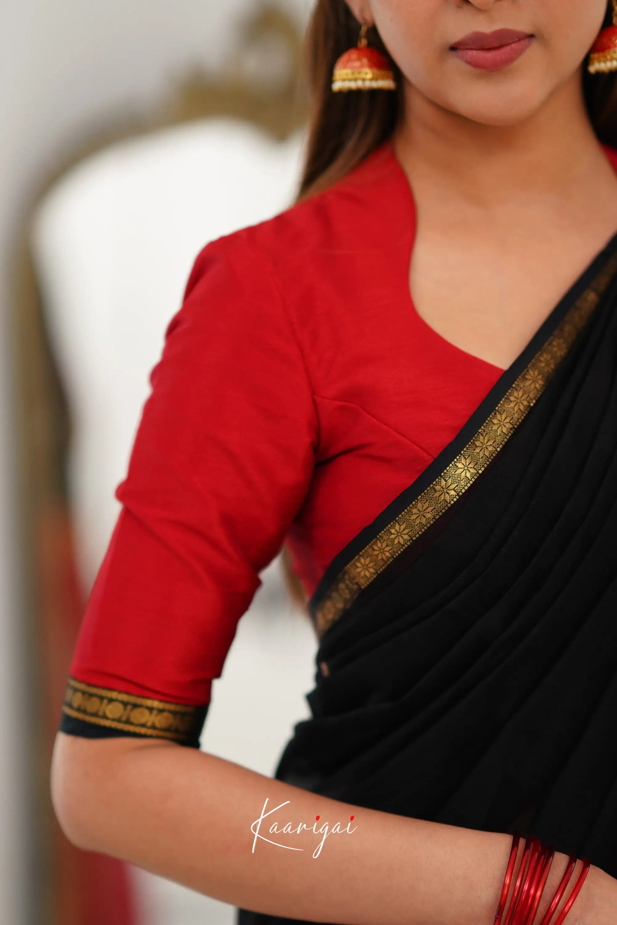 Maanvi Maheswari Silk Cotton Saree - Black And Maroonish Red Sarees