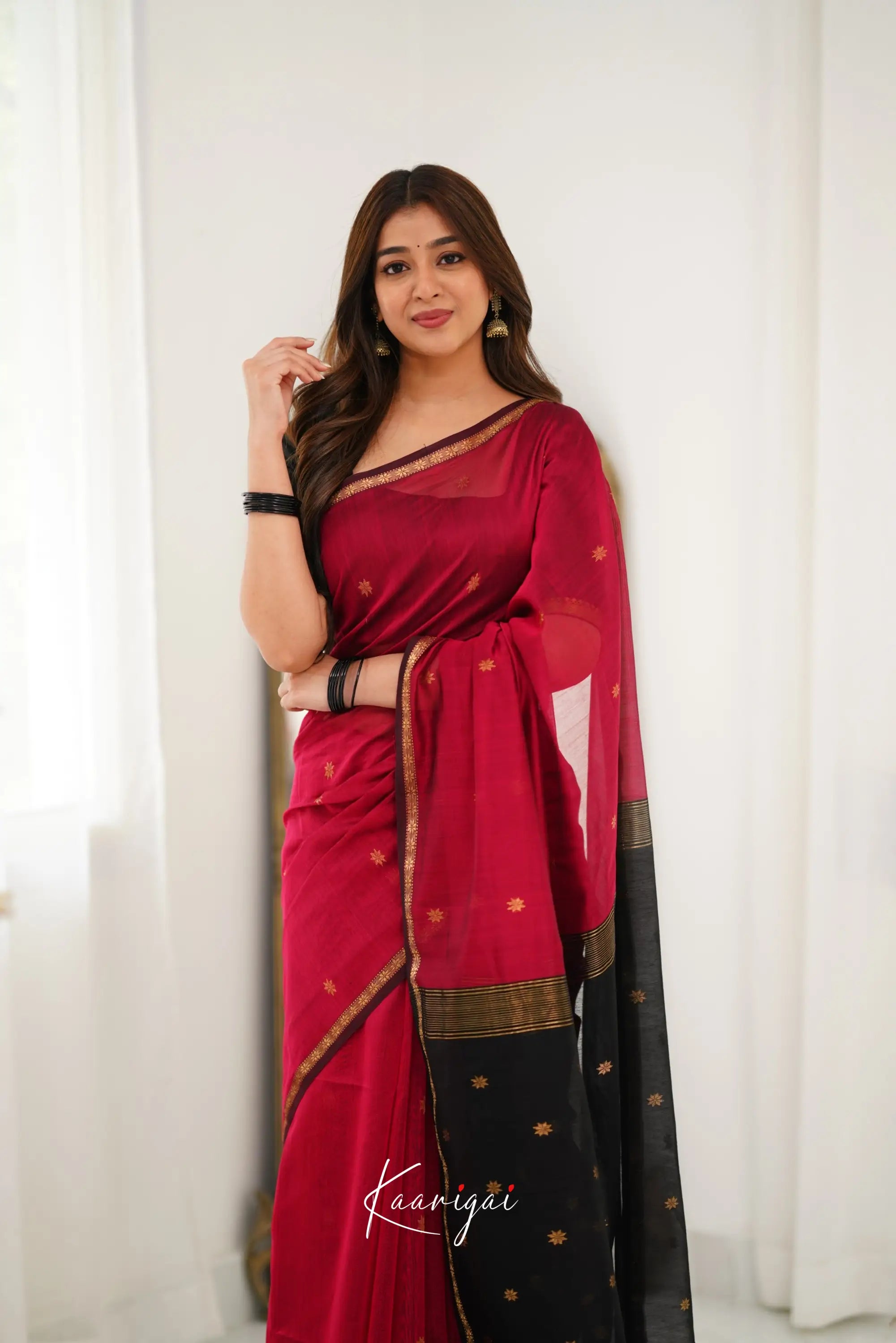 Maanvi Maheswari Silk Cotton Saree - Pink And Black Sarees