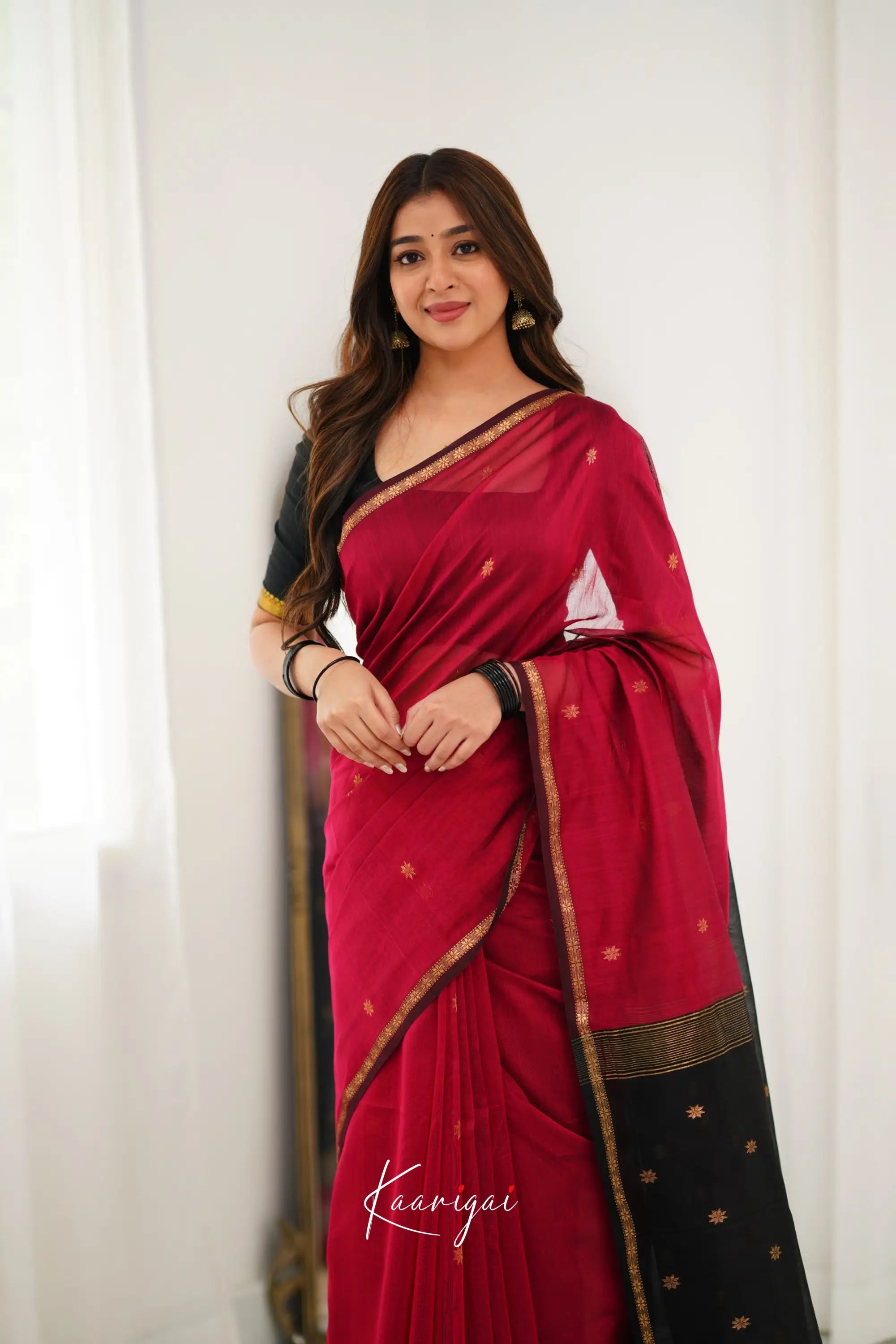 Maanvi Maheswari Silk Cotton Saree - Pink And Black Sarees