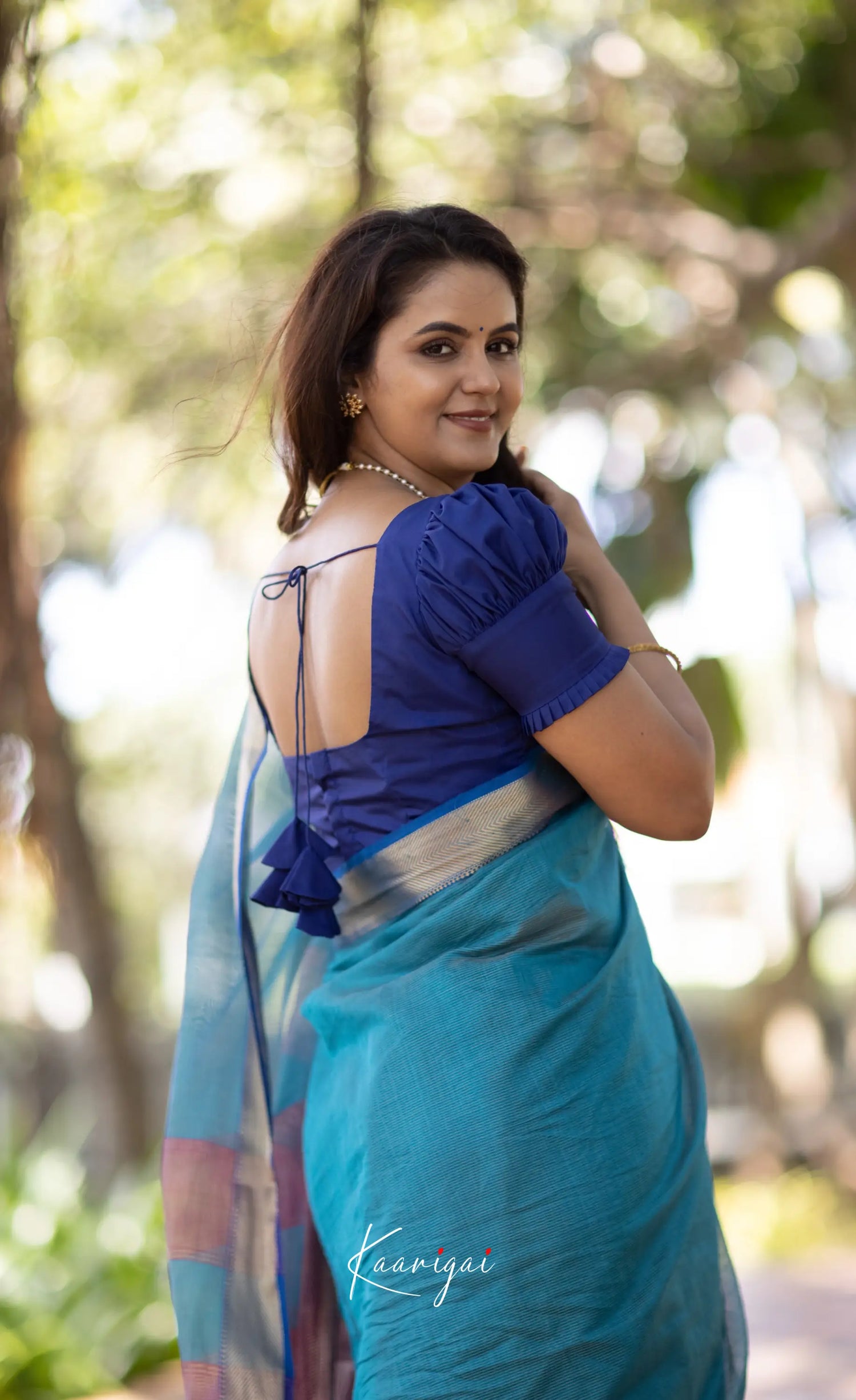 Maanvi- Shade Of Teal Blue And Tone Maheshwari Silk Cotton Saree Sarees