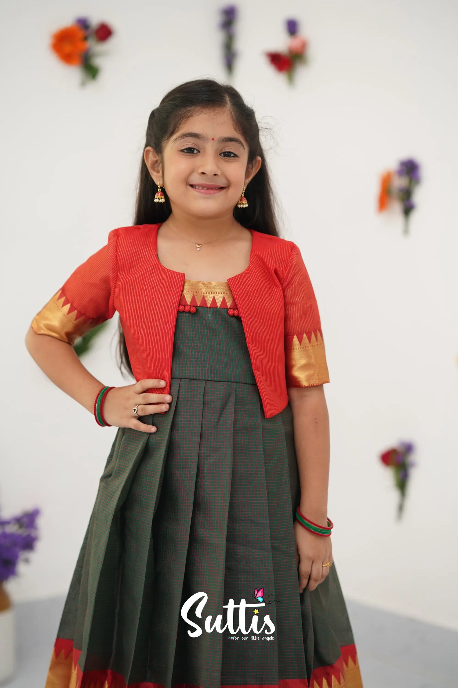 Maya Gown - Manthalir Green And Red Kids - Suttis