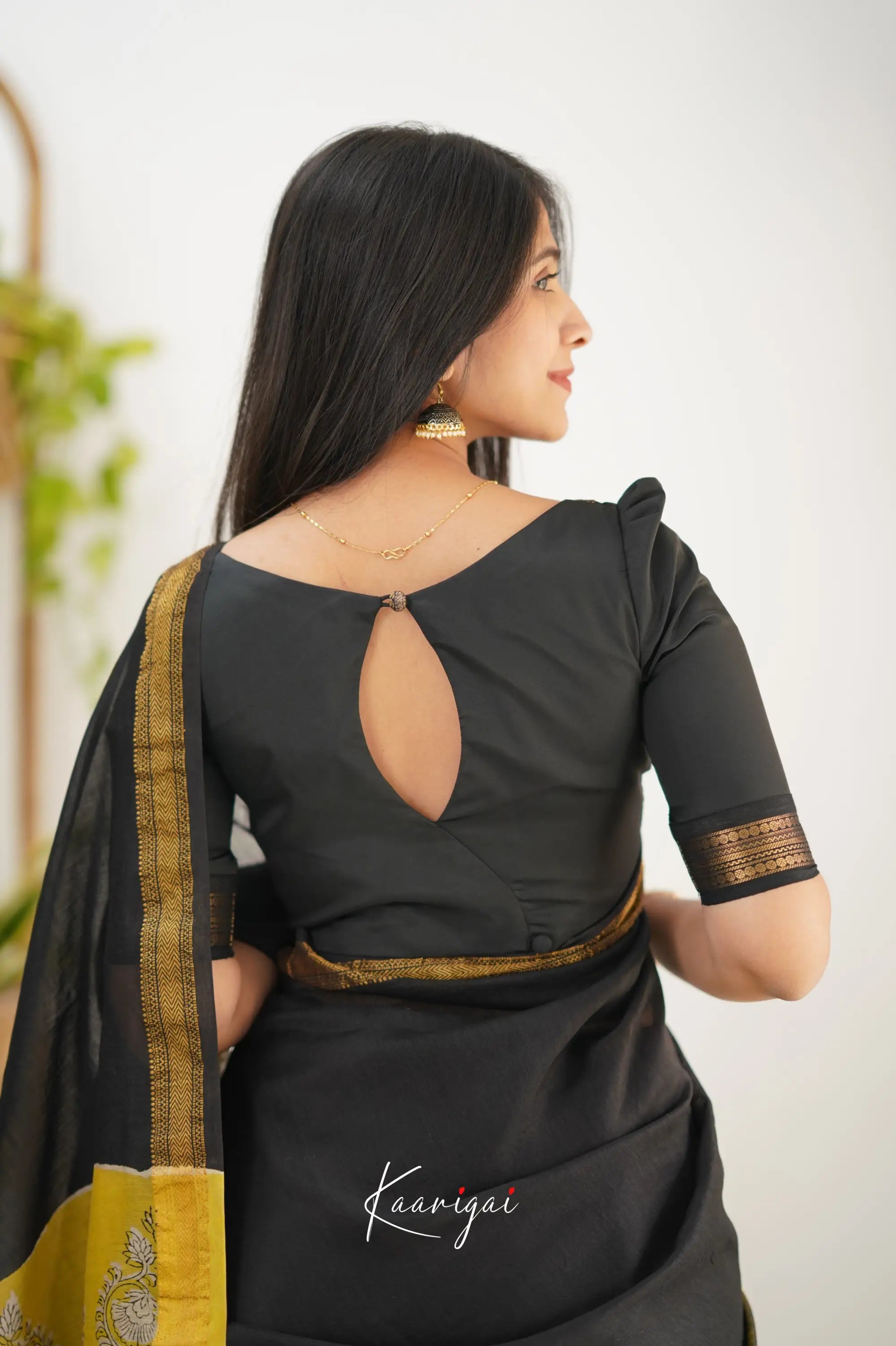 Mayuri Maheswari Silk Cotton Saree - Black And Yellow Sarees