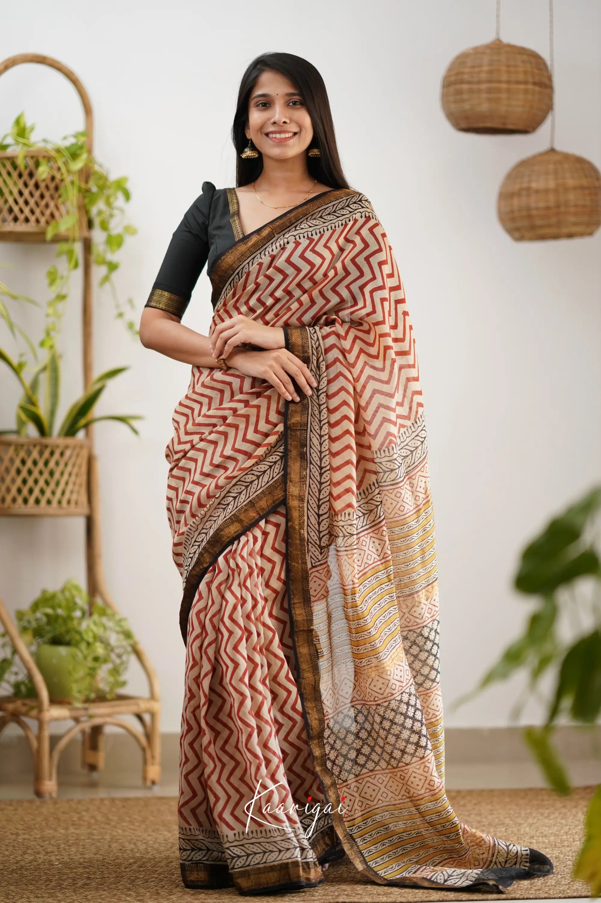 Mayuri Maheswari Silk Cotton Saree - Off White And Red Sarees