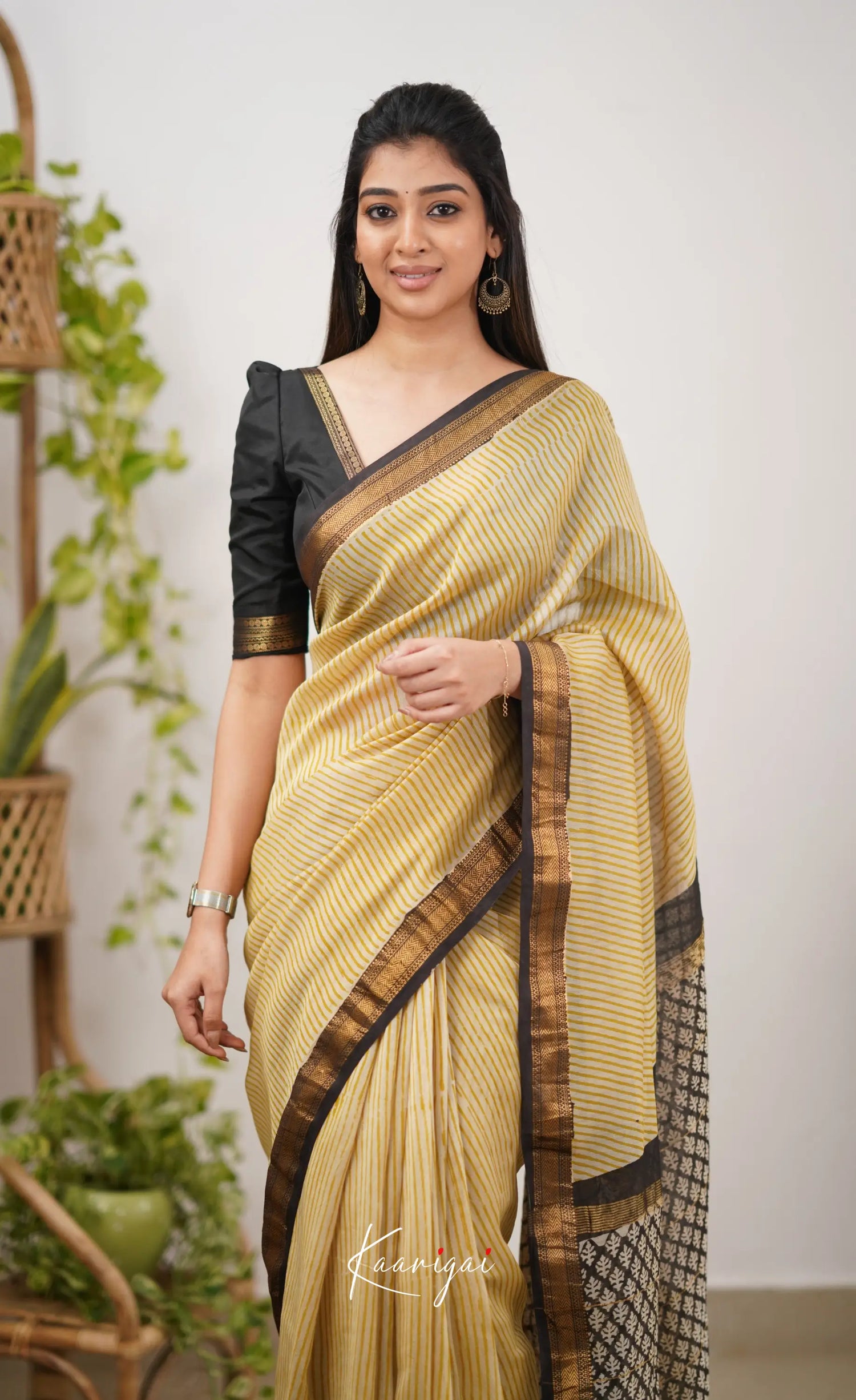 Mayuri Maheswari Silk Cotton Saree - Tussar Cream Sarees