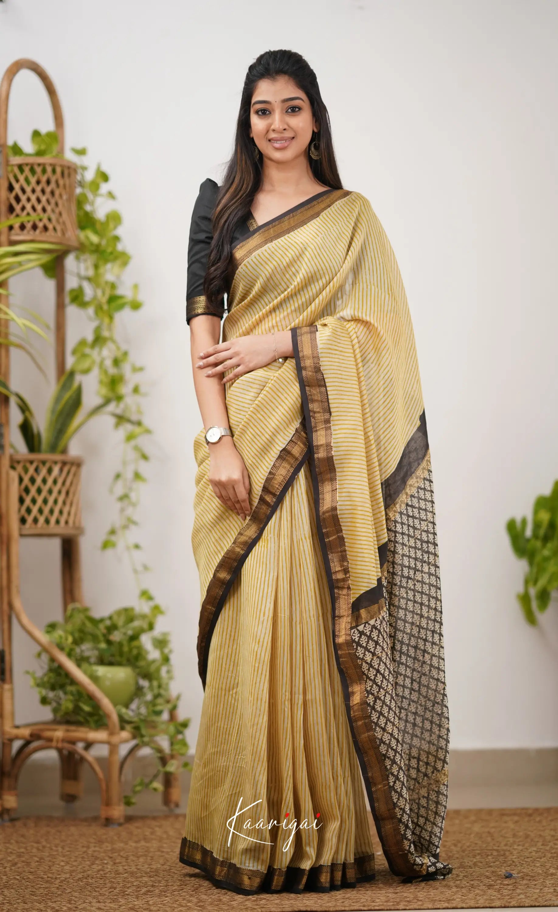 Mayuri Maheswari Silk Cotton Saree - Tussar Cream Sarees