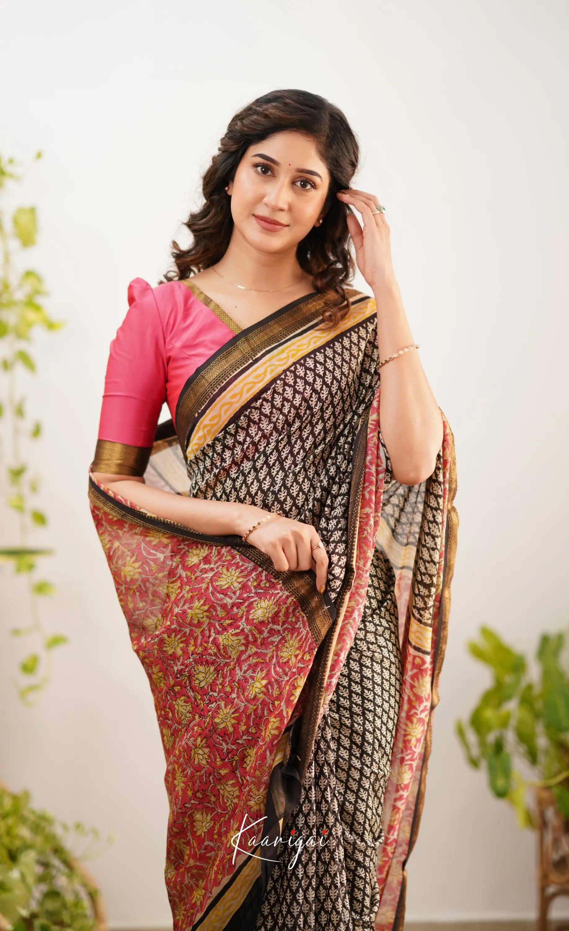 Mayuri Maheswari Saree - Black And Pink Sarees