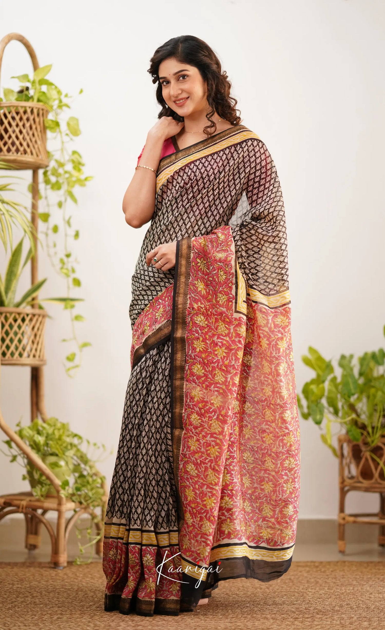 Mayuri Maheswari Saree - Black And Pink Sarees