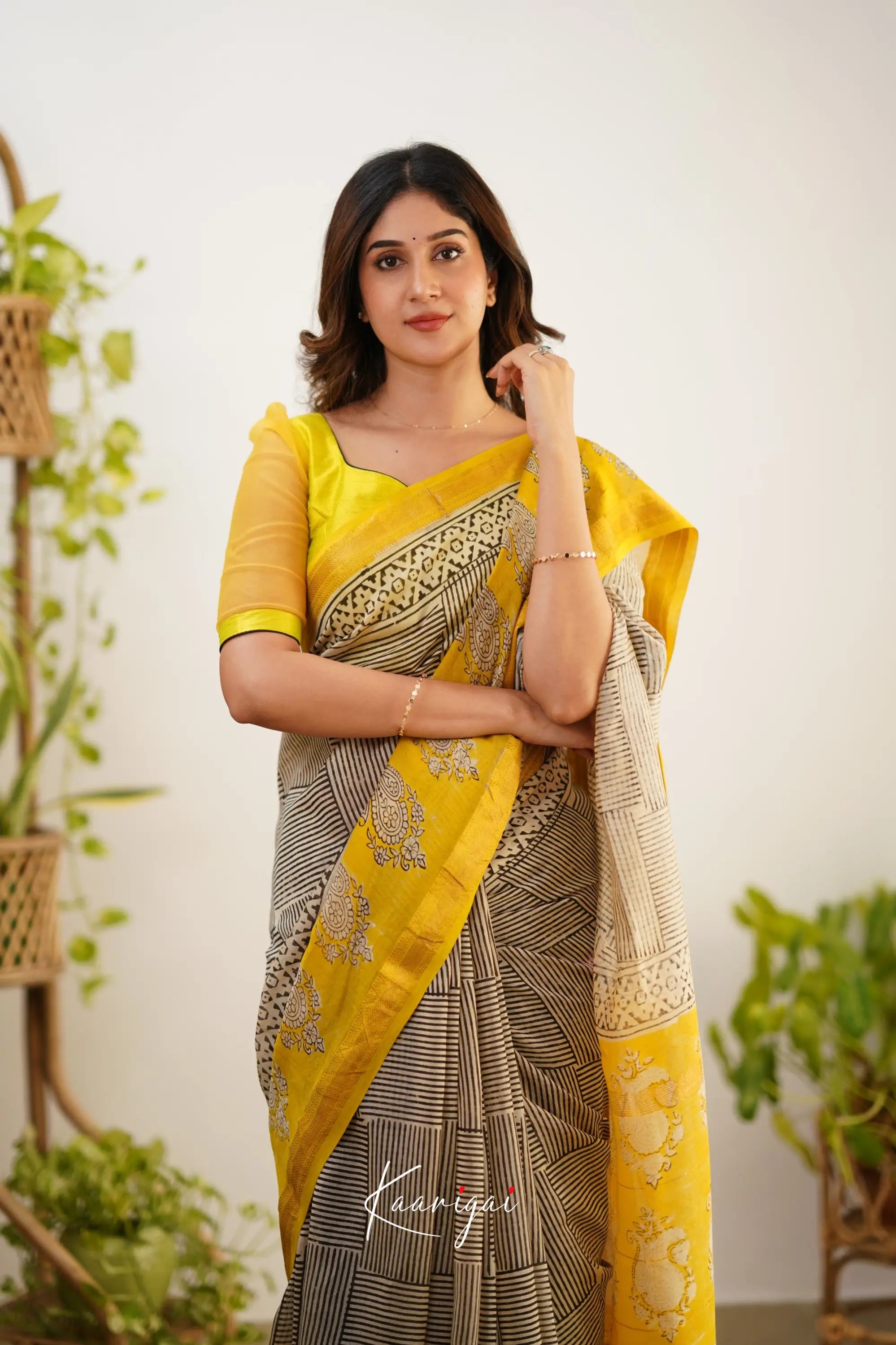 Mayuri Maheswari Saree - White And Yellow Sarees