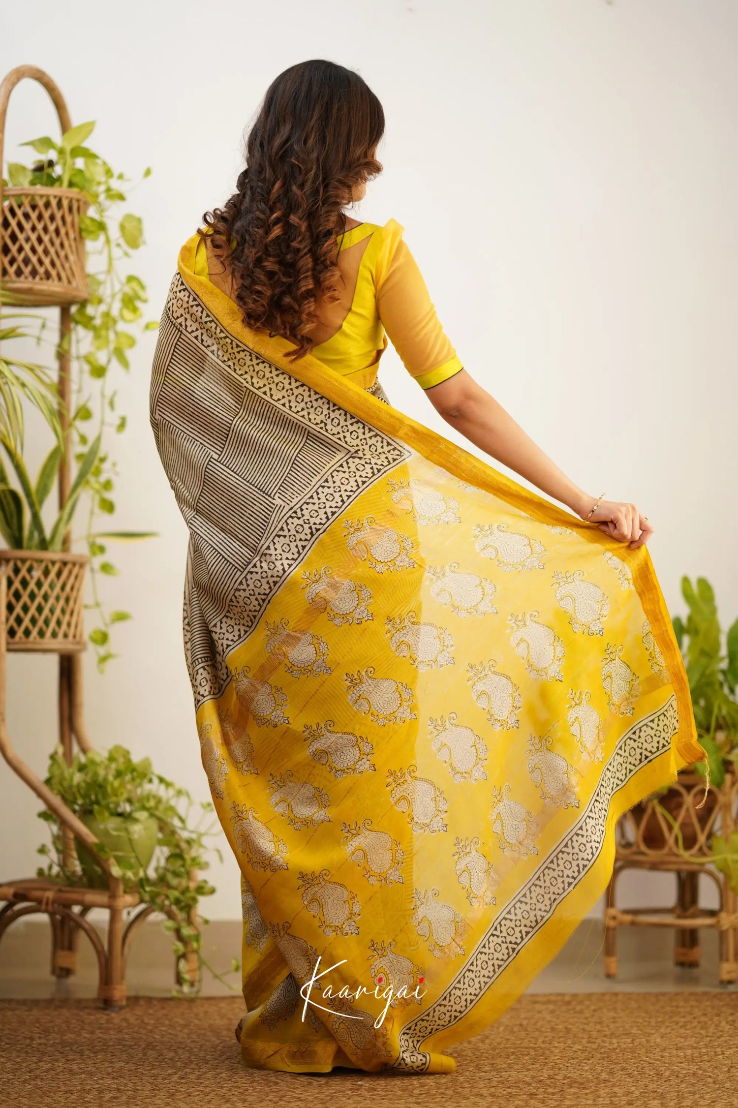 Mayuri Maheswari Saree - White And Yellow Sarees