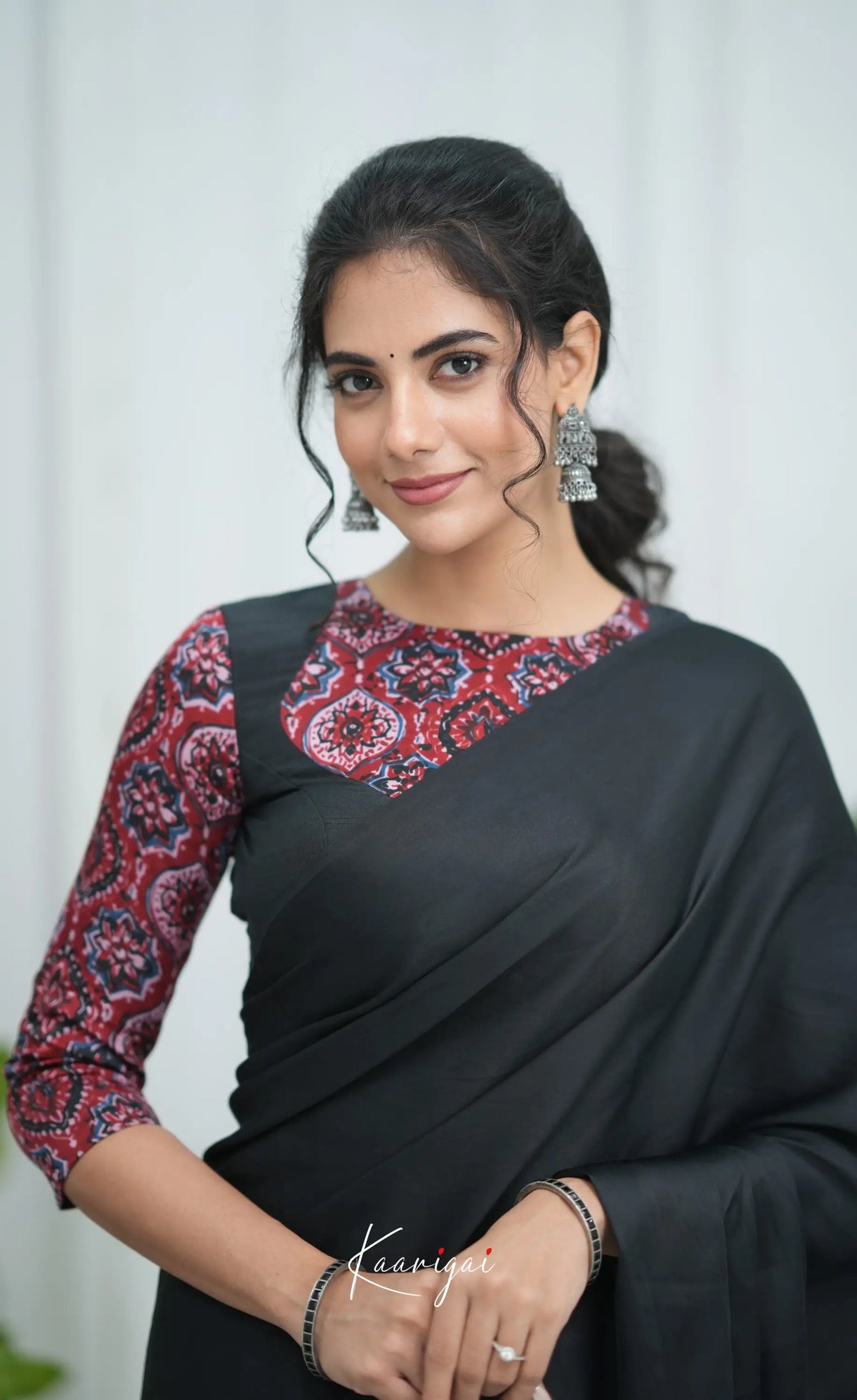 Meha Meha Modal Silk Saree - Black and Maroon – Ivalinmabia