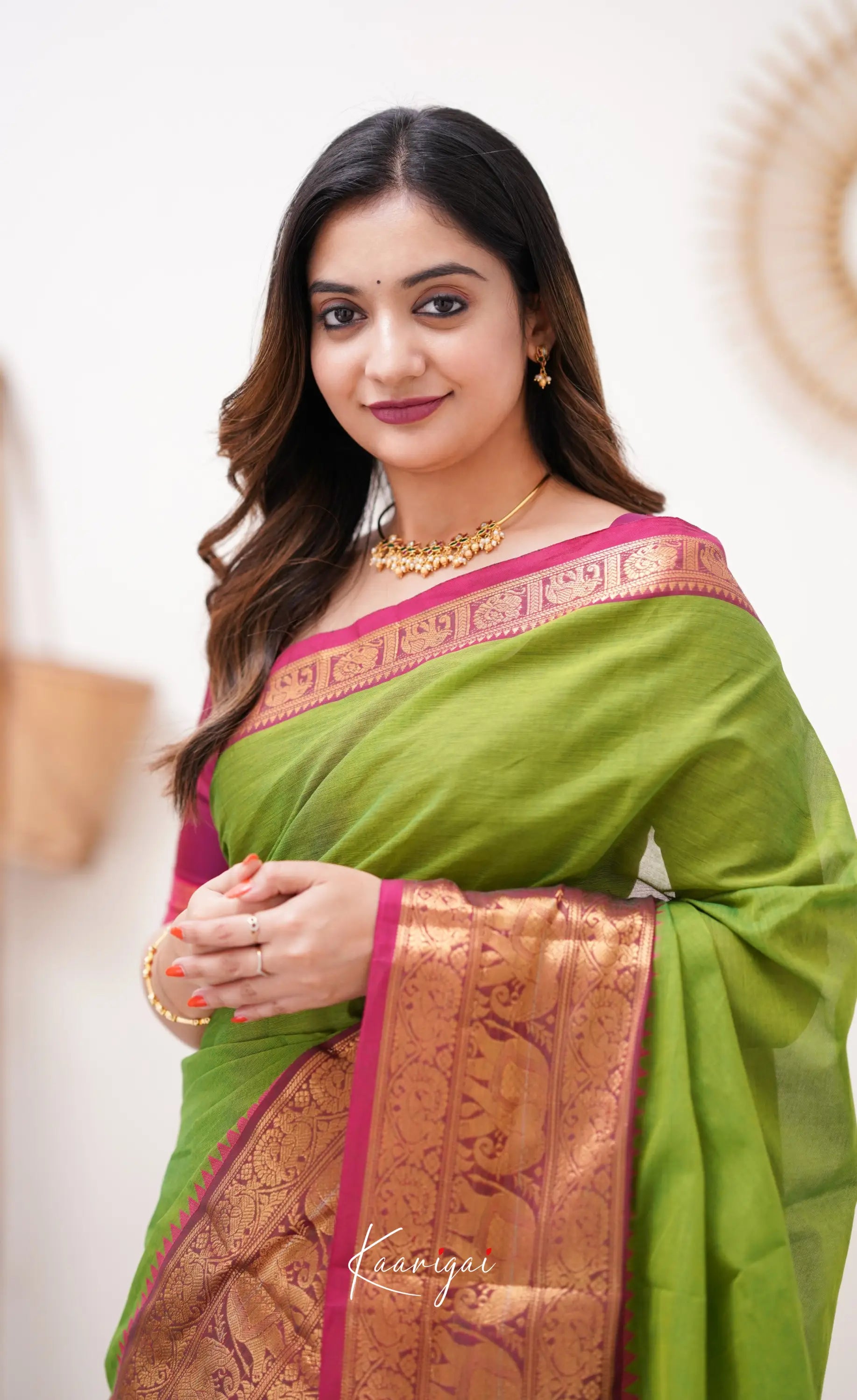 Nalinam - Parrot Green And Pinkish Magenta Cotton Saree Sarees