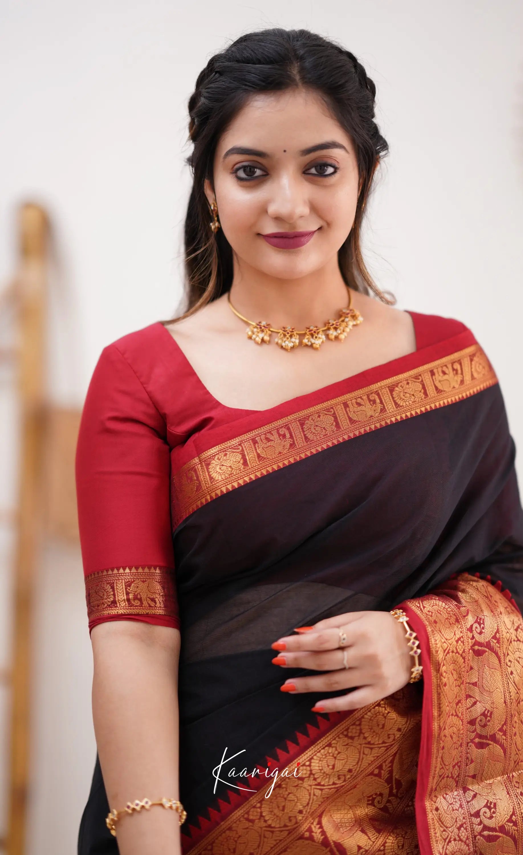 Nalinam - Red And Black Cotton Saree Sarees