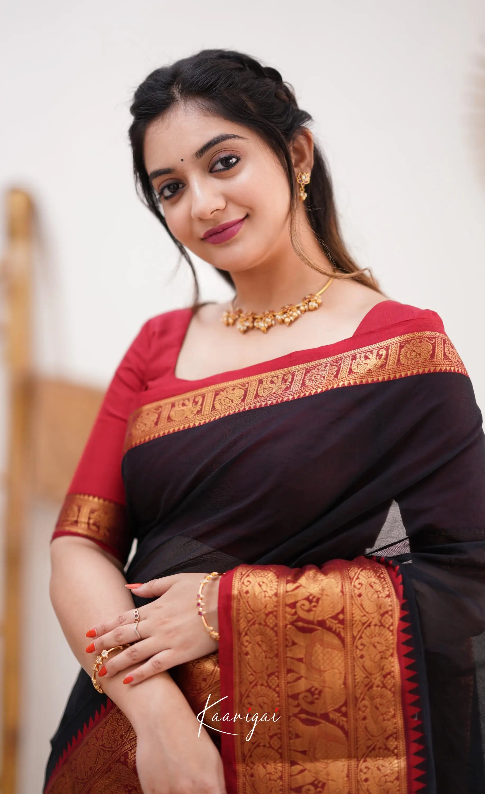 Nalinam - Red And Black Cotton Saree Sarees