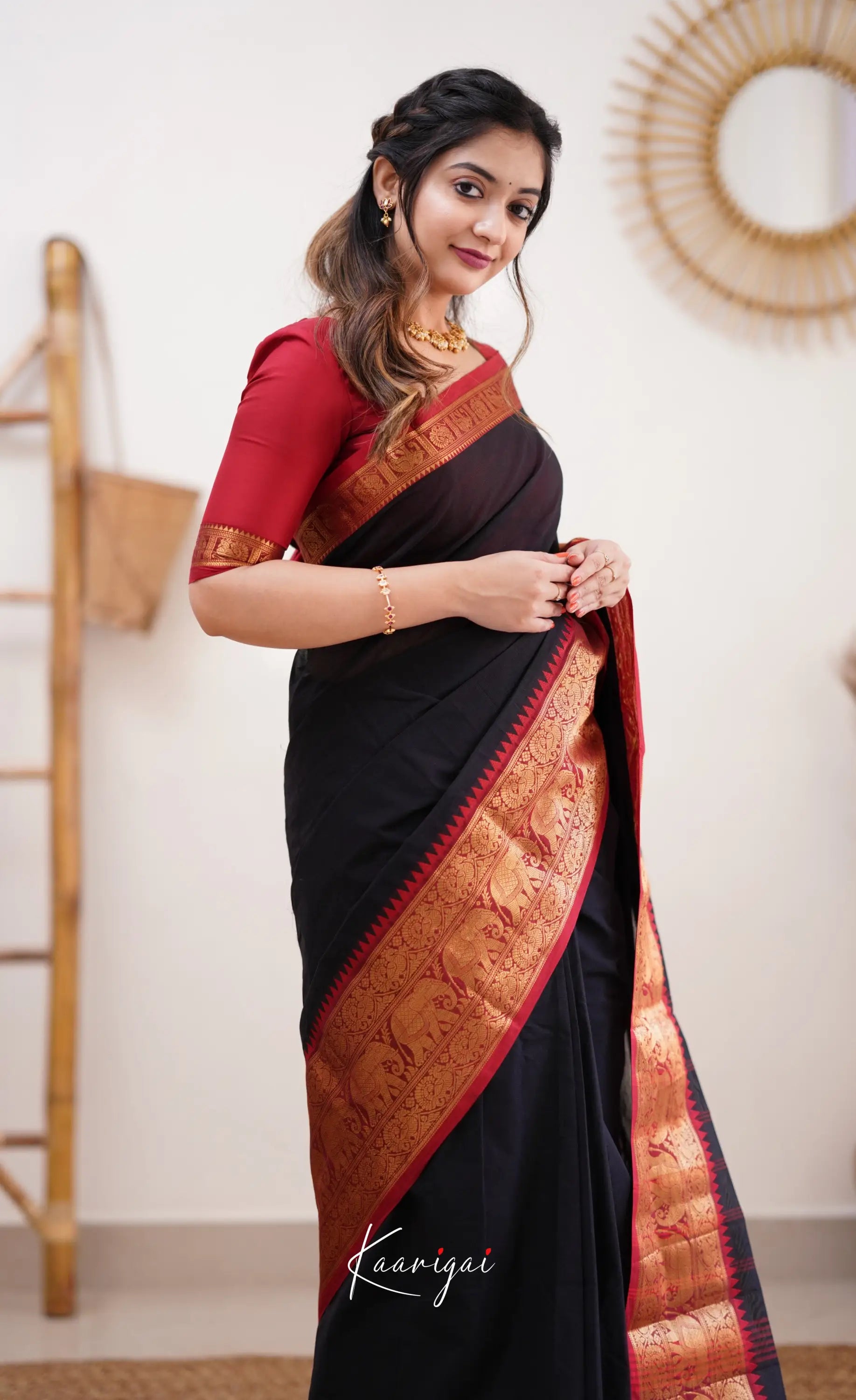 Nalinam - Red And Black Cotton Saree Sarees