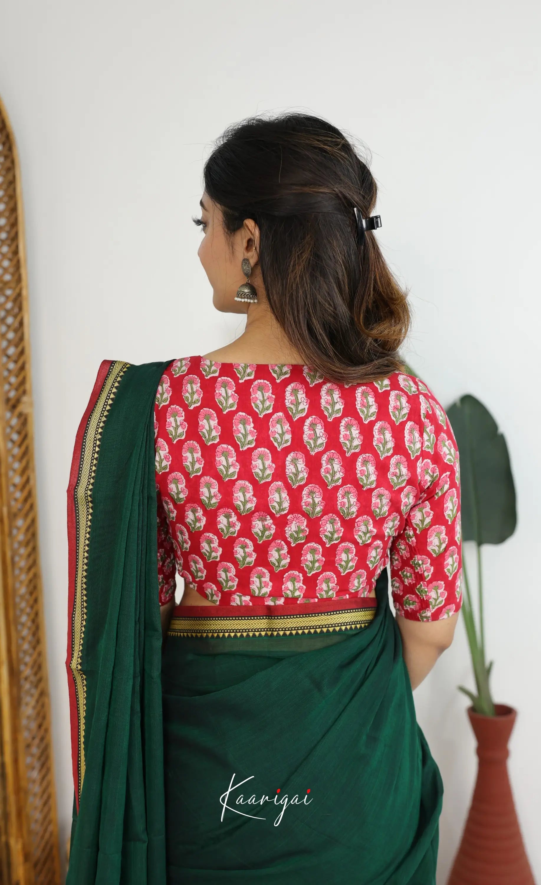 Nira Narayanpet Cotton Saree - Dark Green - Sarees