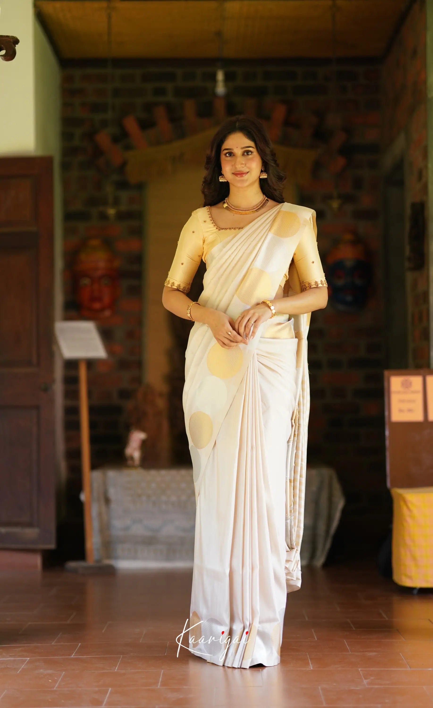 Omana Blended Silk Saree - White And Gold Sarees