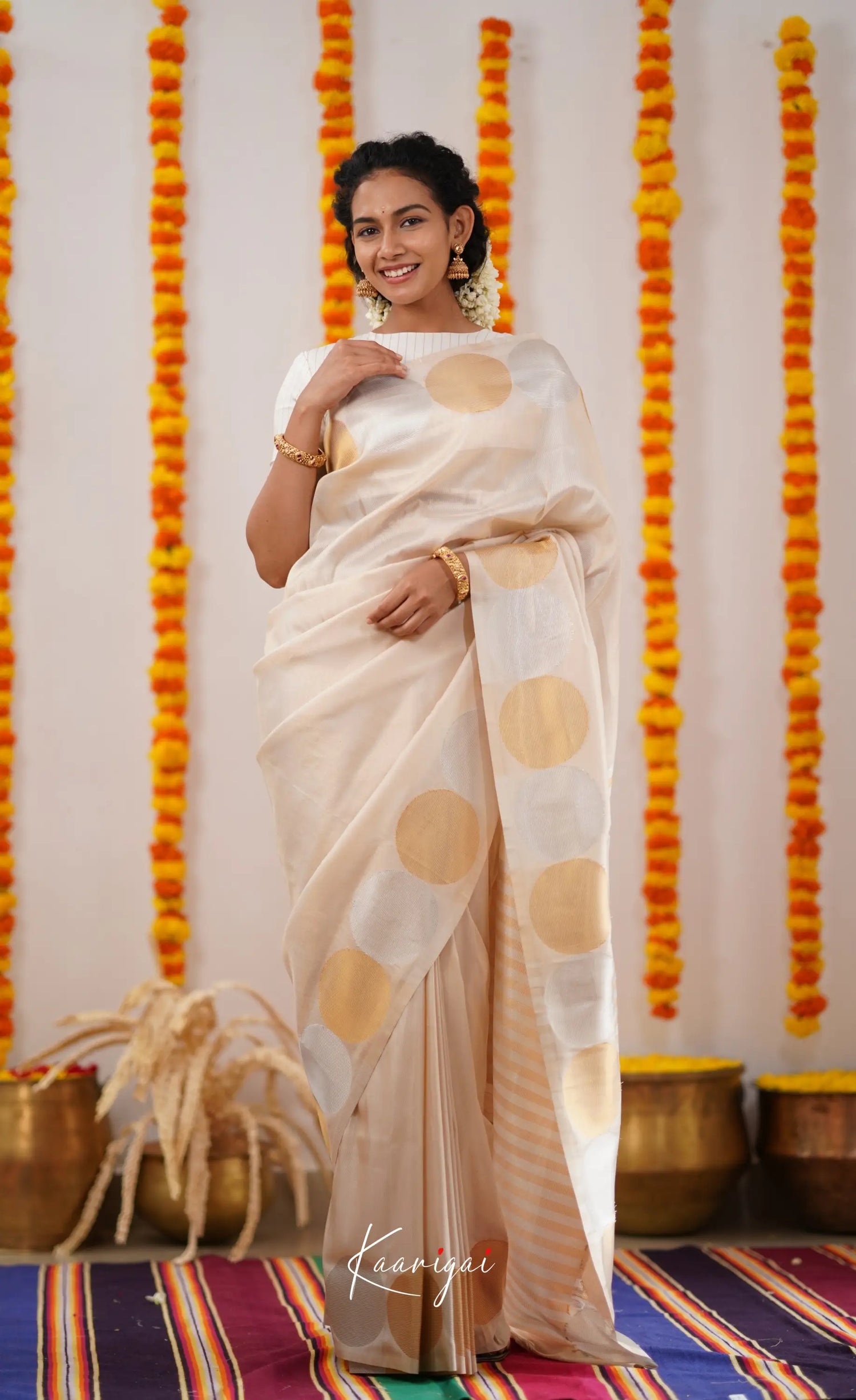 Omana Blended Silk Saree - White And Gold Sarees