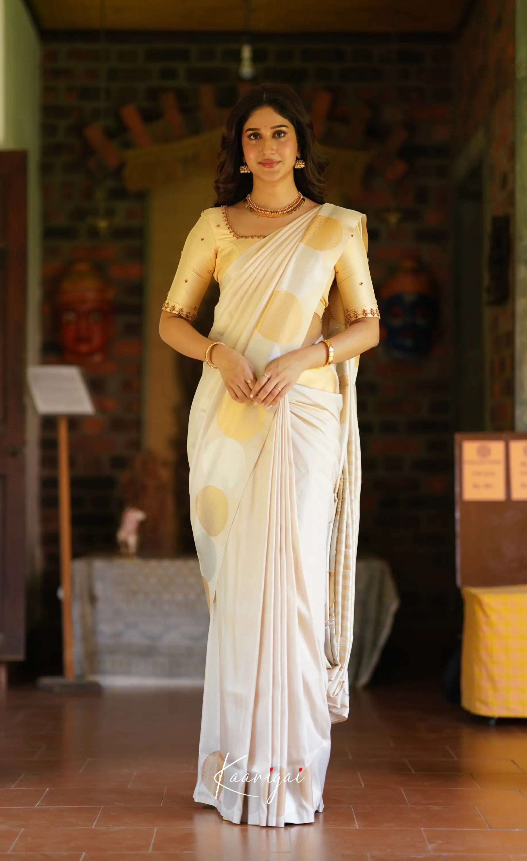 Omana Blended Silk Saree - White And Gold Sarees