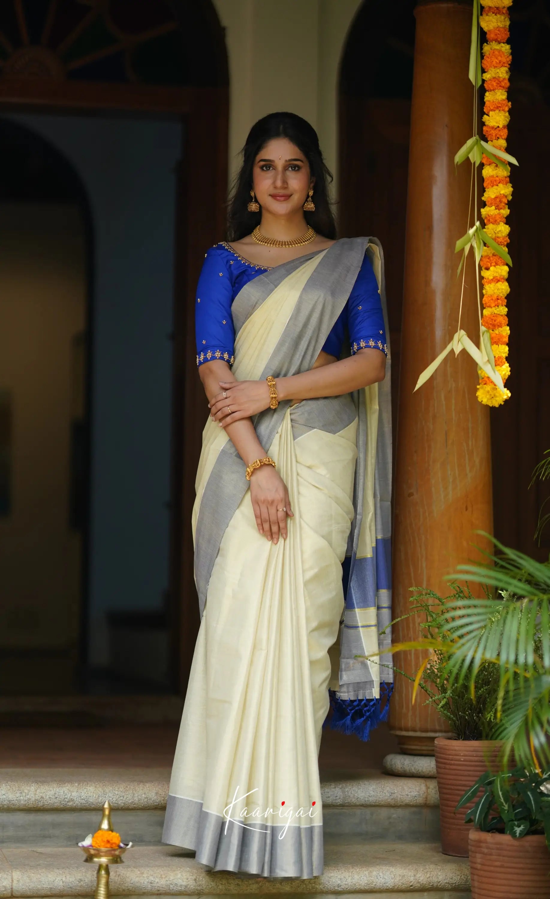 Omana Cotton Saree - Cream And Royal Blue Sarees