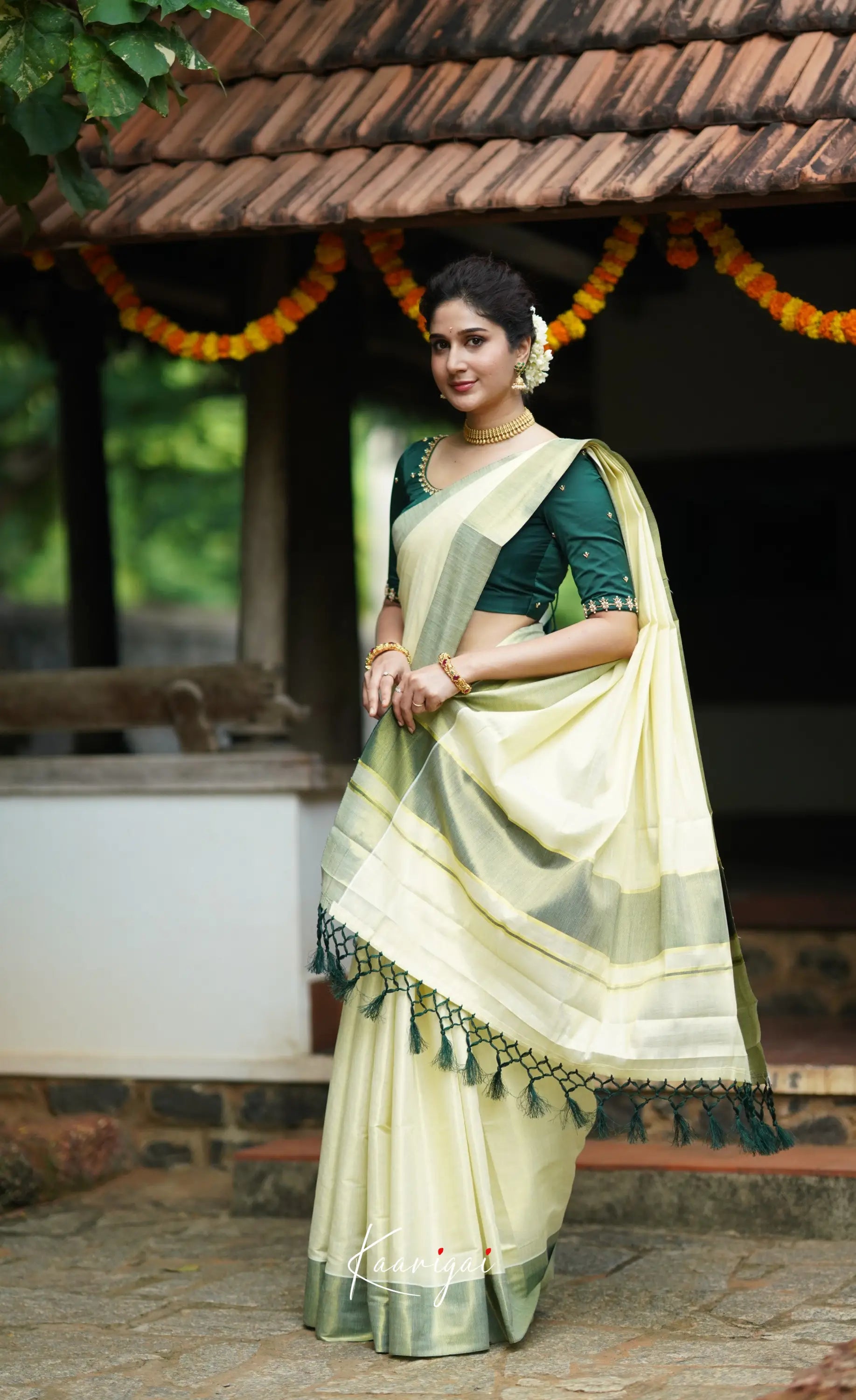 Omana Cotton Saree - Cream White And Bottle Green Sarees