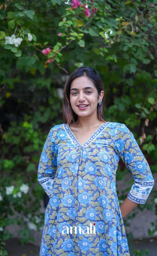 Priyo - Blue and White Jaipur Print Cotton A-line kurti and pant - salwar