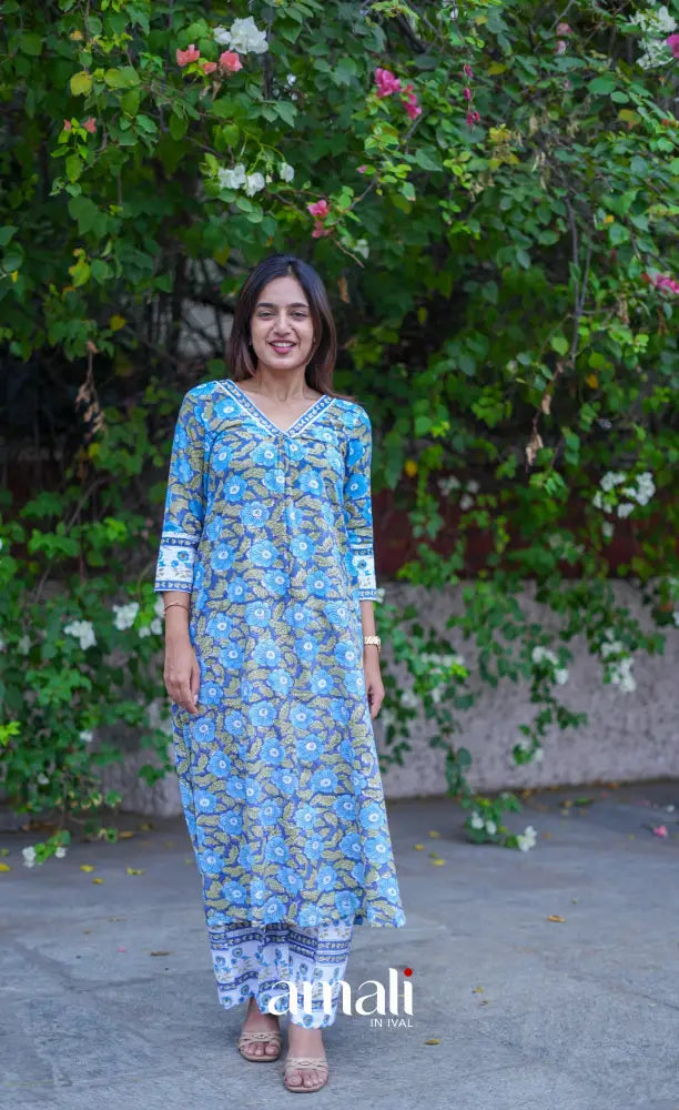 Priyo - Blue and White Jaipur Print Cotton A-line kurti and pant - salwar
